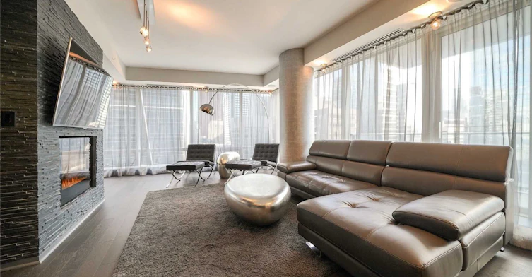 2109-180 University Avenue, Toronto, ON, M5H 0A2 - 4
