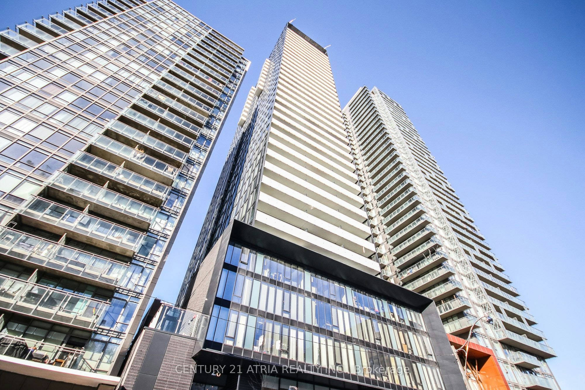 2110-28 Wellesley Street E, Toronto, ON, M4Y 0C4