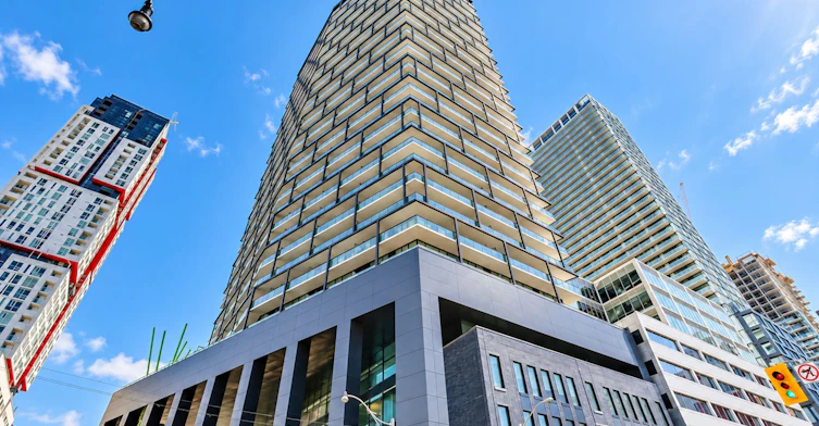 2202-125 Peter Street, Toronto, ON, M5V 2G9
