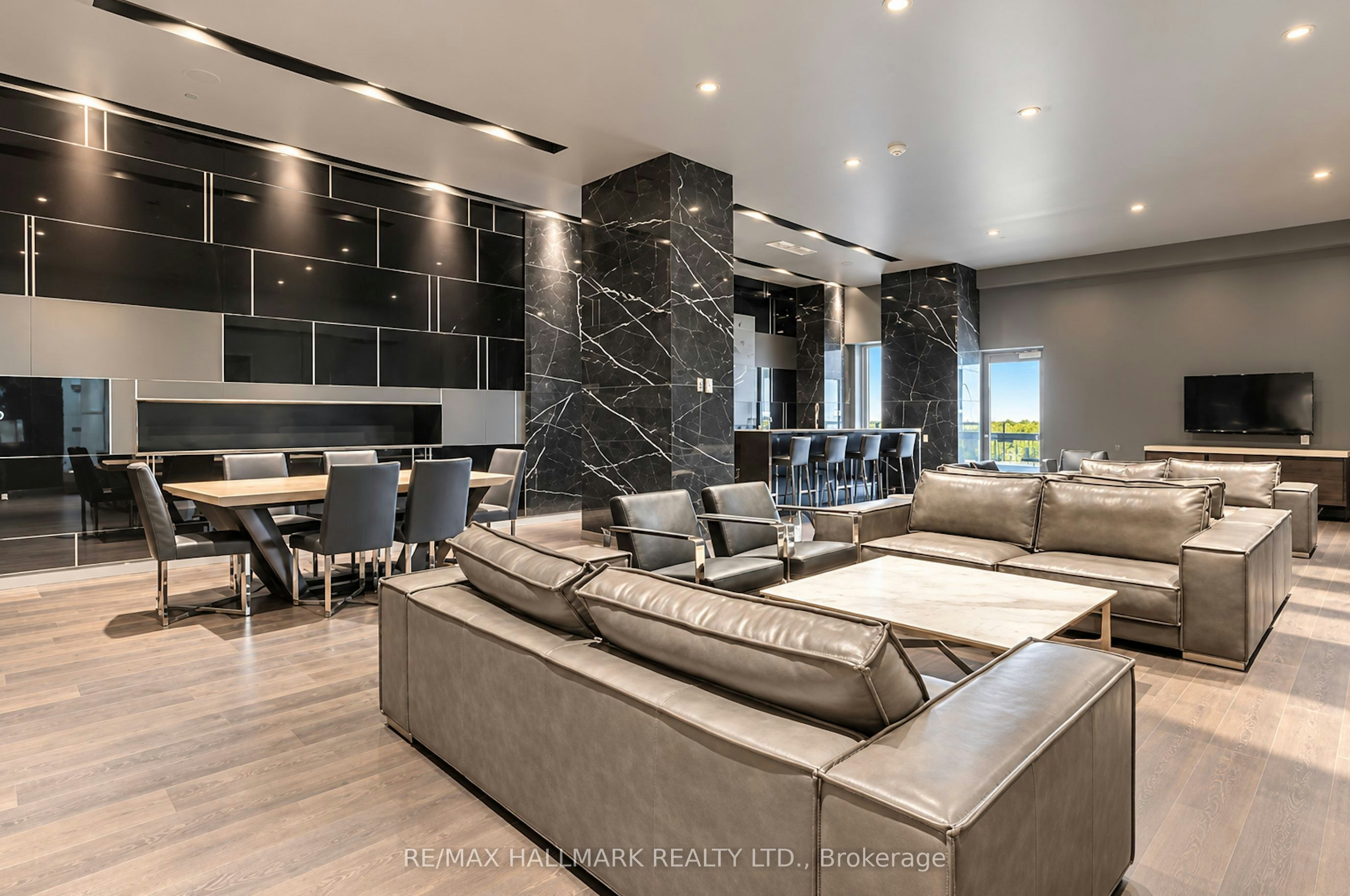 2202-125 Peter Street, Toronto, ON, M5V 2G9 - 23