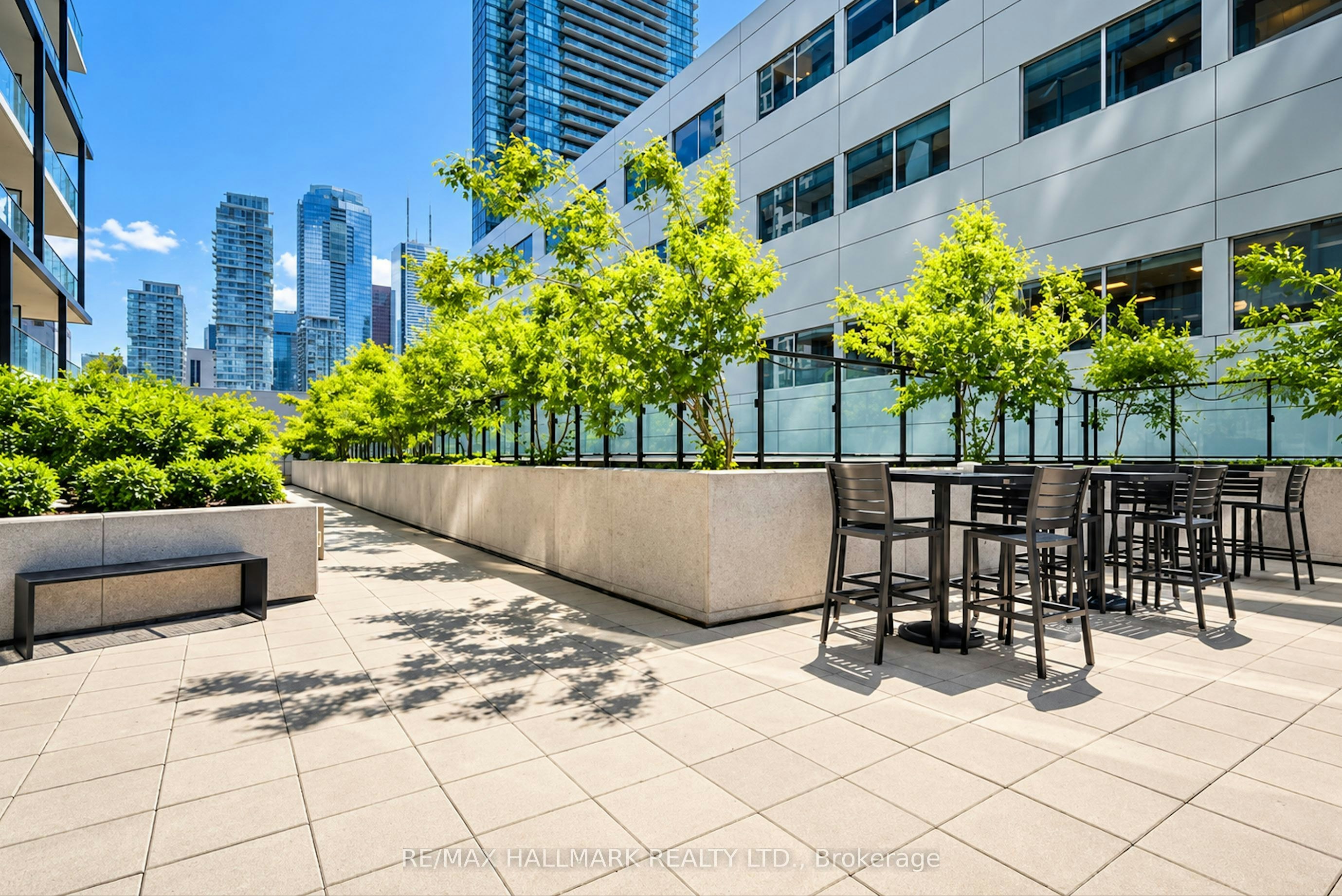 2202-125 Peter Street, Toronto, ON, M5V 2G9 - 24