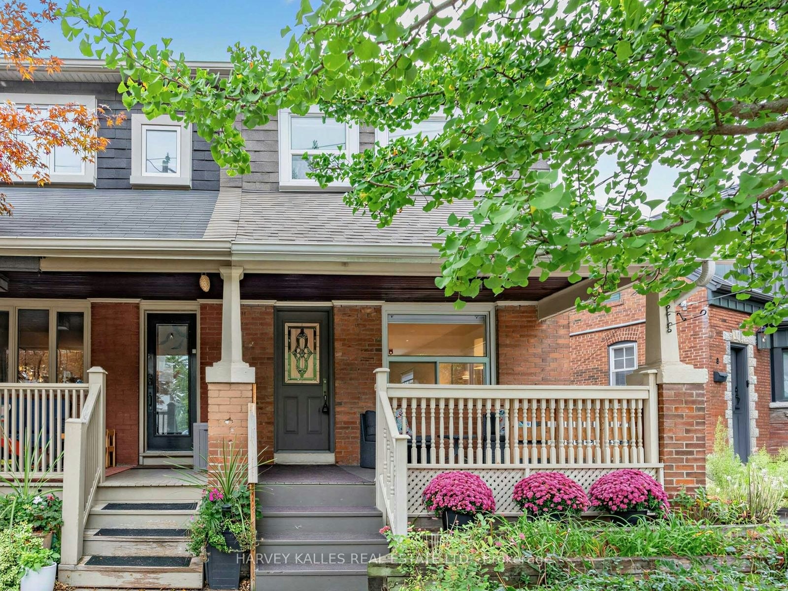 4 Kenrae Road, Toronto, ON, M4G 1Y1