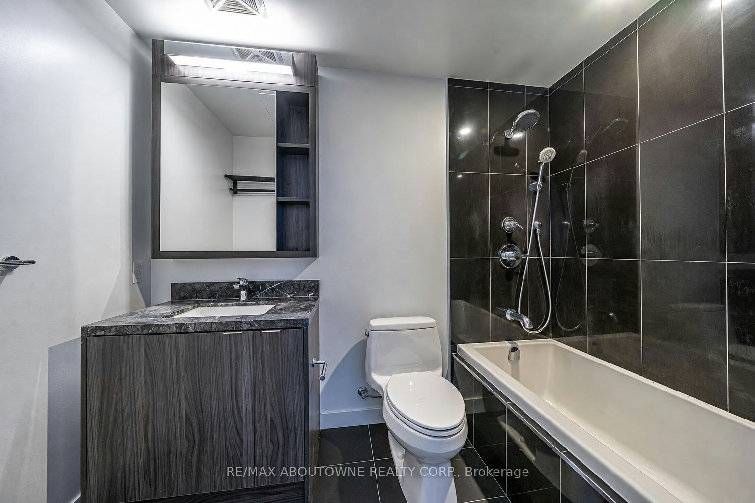 4805-115 Blue Jays Way, Toronto, ON, M5V 0N4 - 13