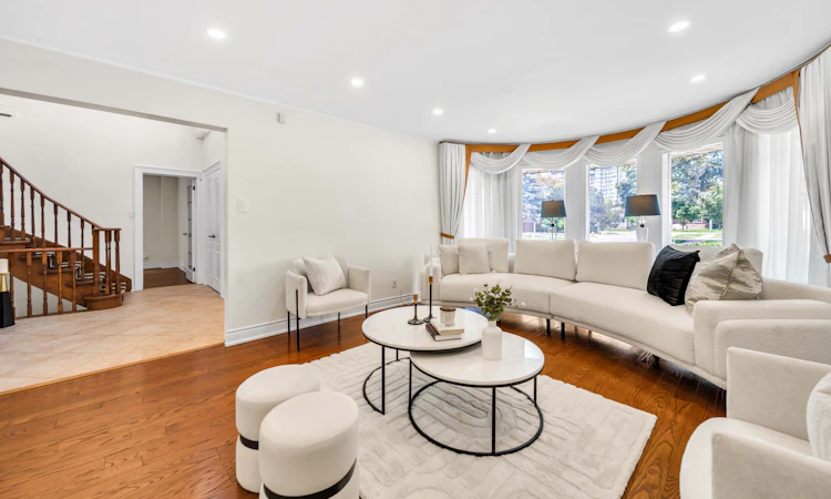 17 Twin Circle Court
