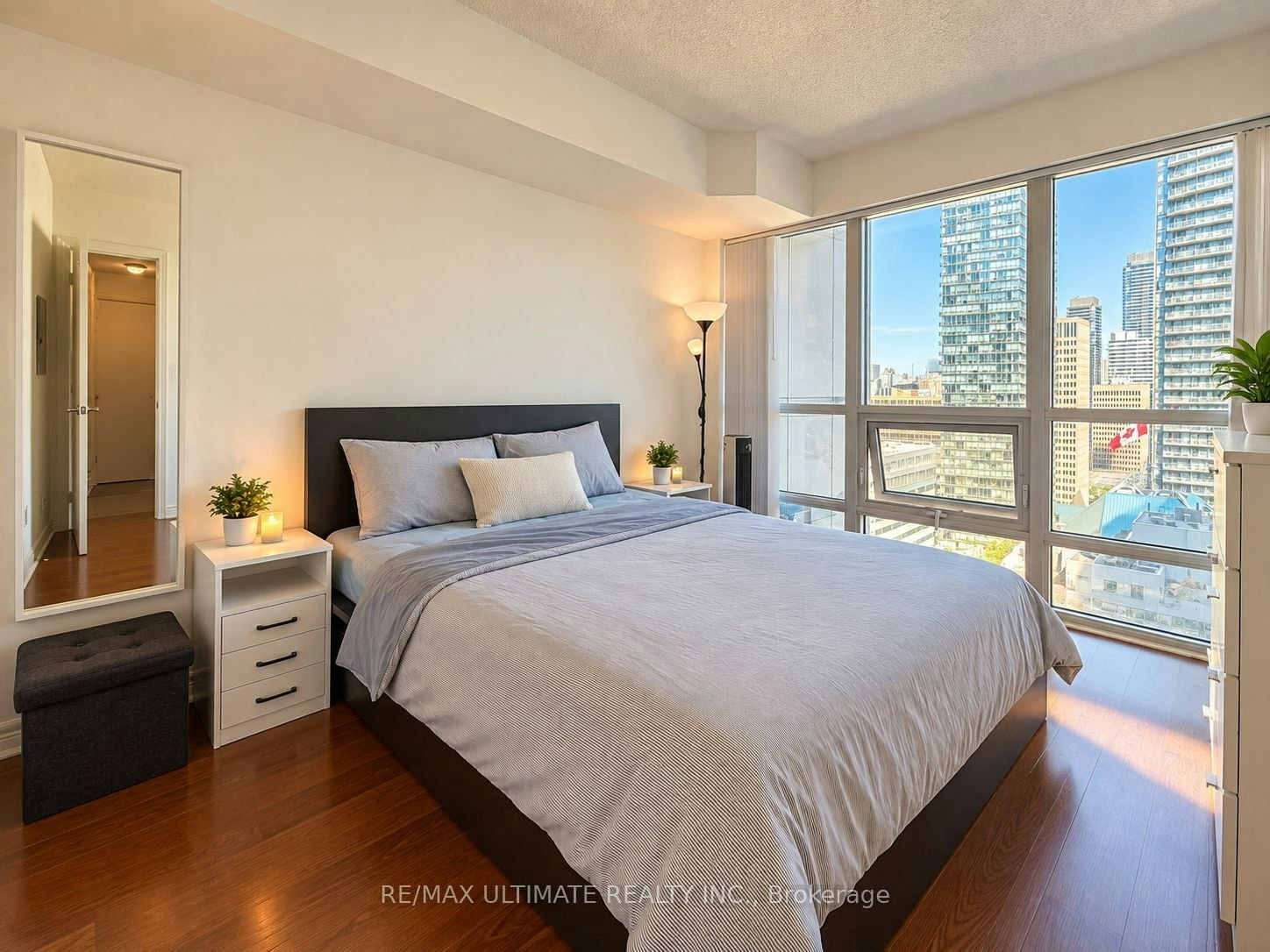 2901-763 Bay Street, Toronto, ON, M5G 2R3 - 4