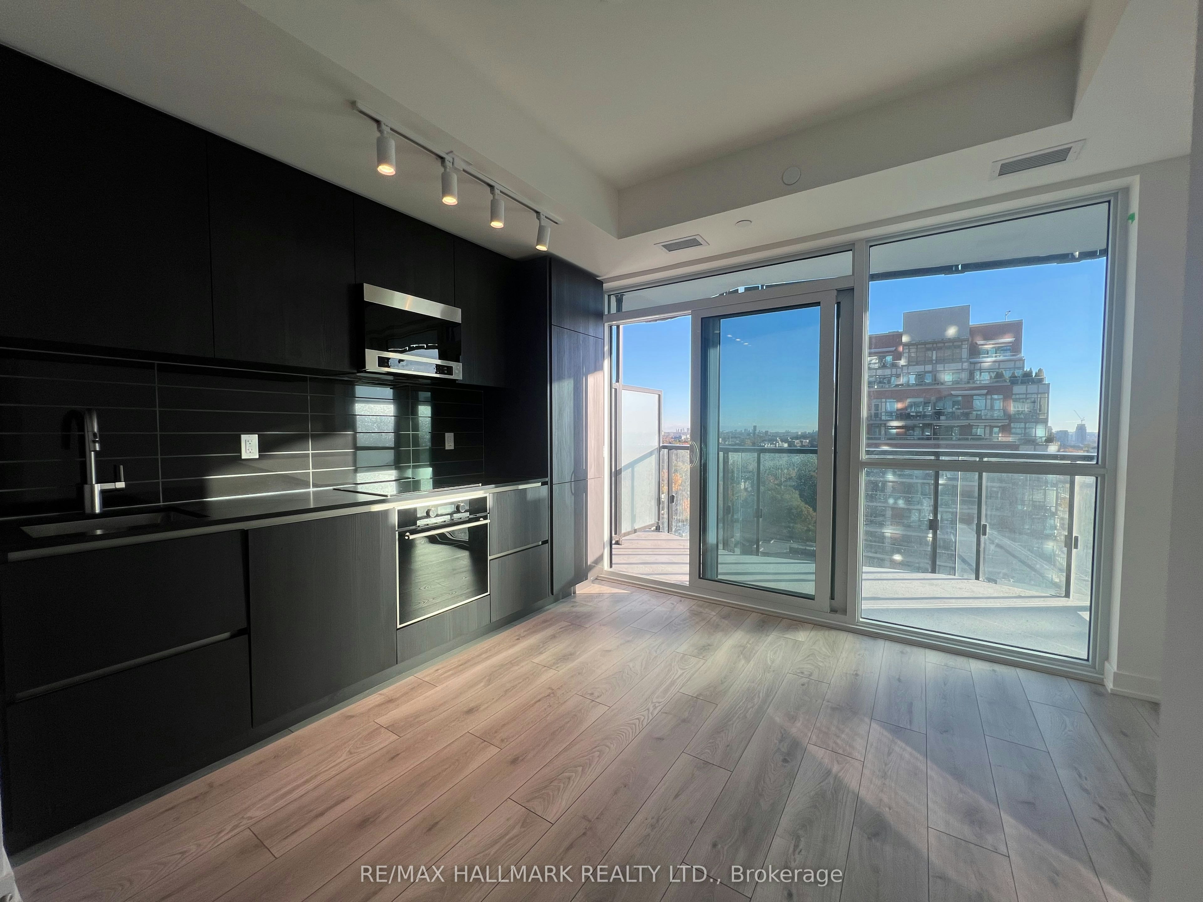 1303-120 Broadway Avenue, Toronto, ON, M4P 1V7 - 9