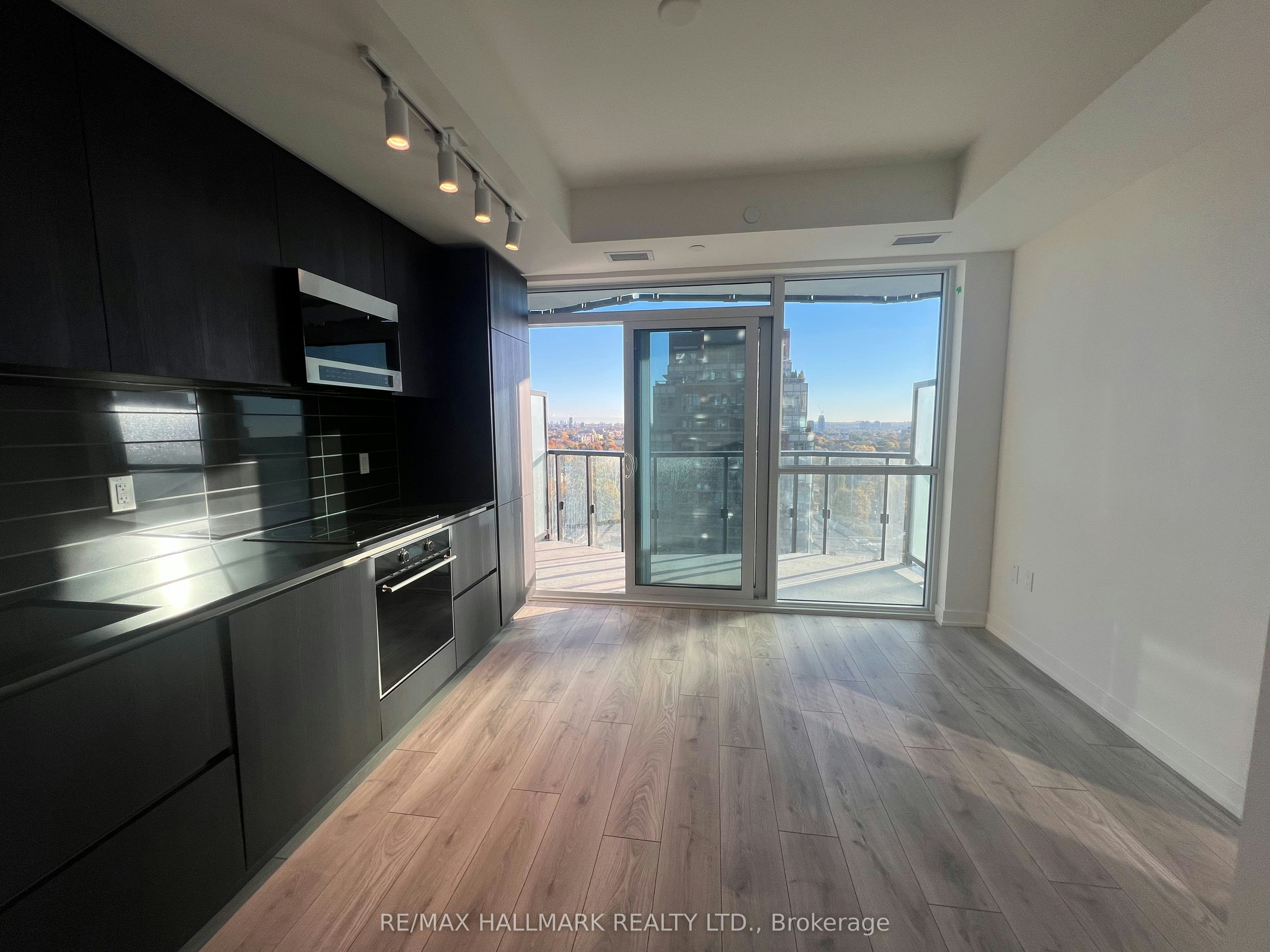 1303-120 Broadway Avenue, Toronto, ON, M4P 1V7 - 8