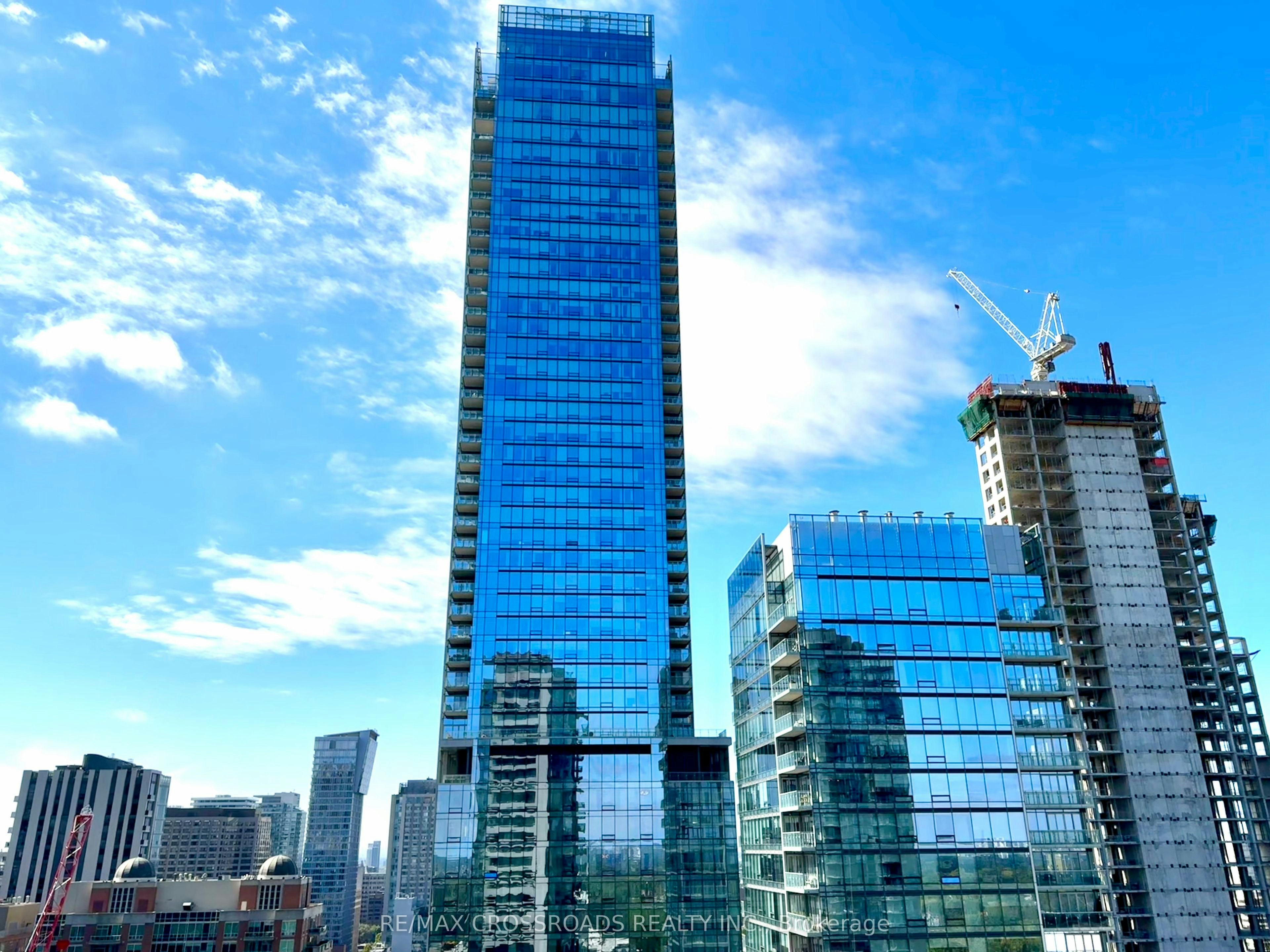 2206-18 Yorkville Avenue, Toronto, ON, M4W 3Y8 - 11