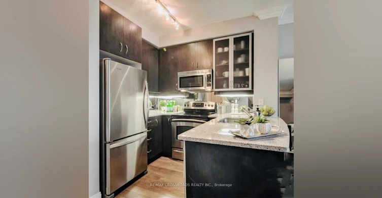 2206-18 Yorkville Avenue, Toronto, ON, M4W 3Y8 - 5