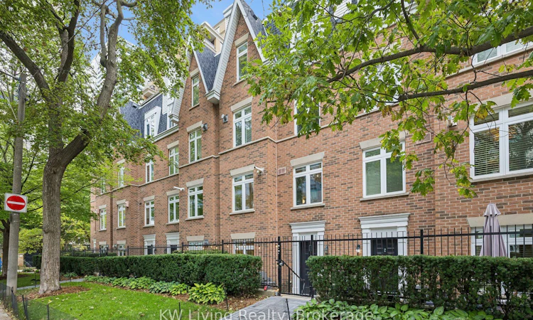 3-87 Lillian Street