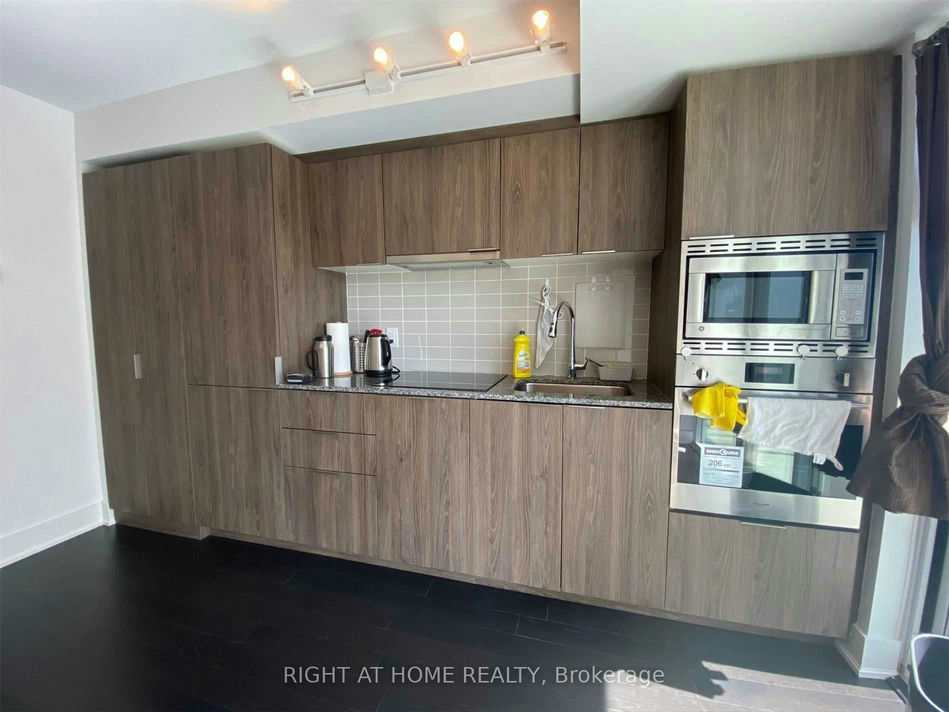 1612-955 Bay Street, Toronto, ON, M5S 2A2 - 3