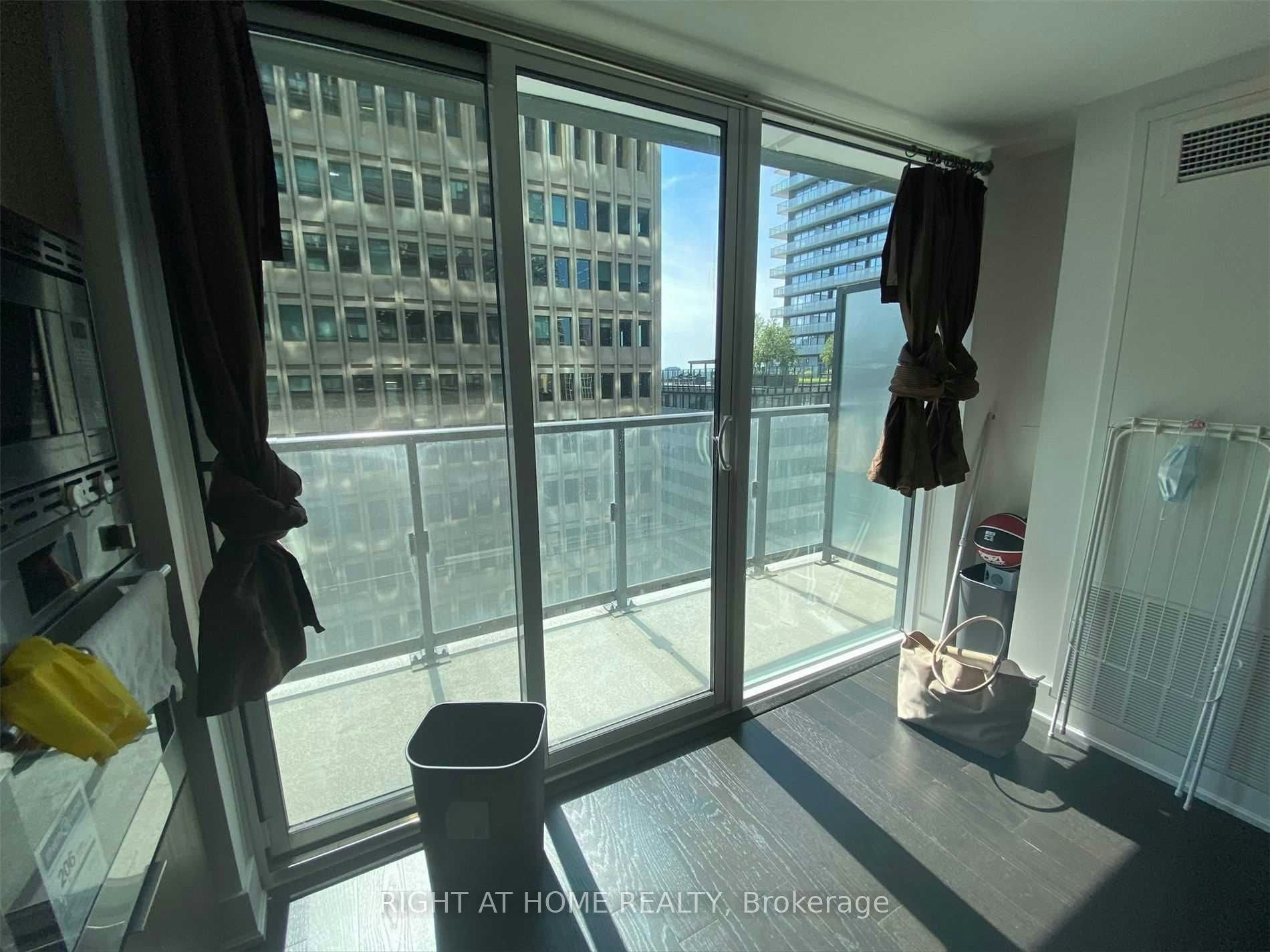 1612-955 Bay Street, Toronto, ON, M5S 2A2