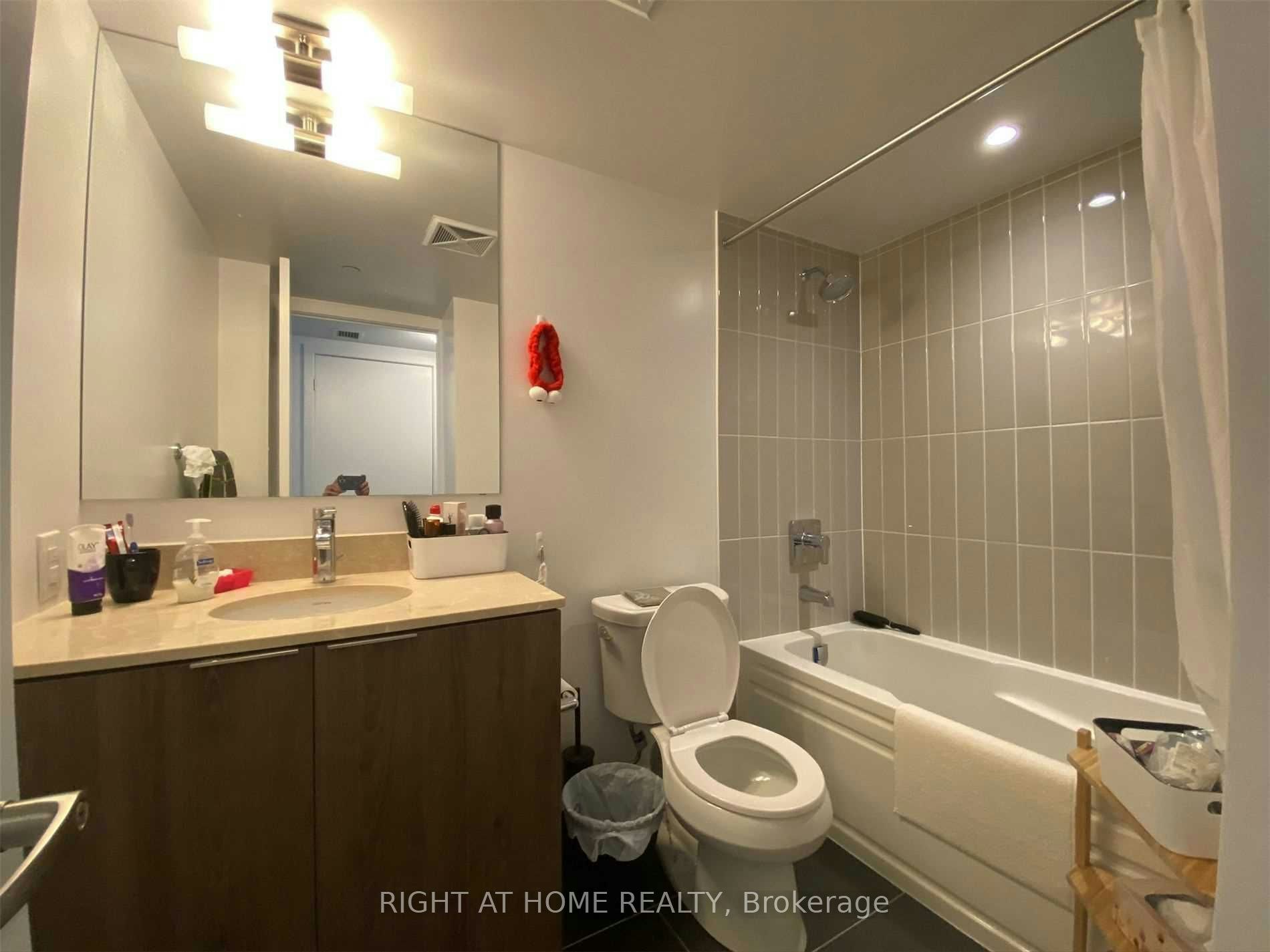 1612-955 Bay Street, Toronto, ON, M5S 2A2 - 12