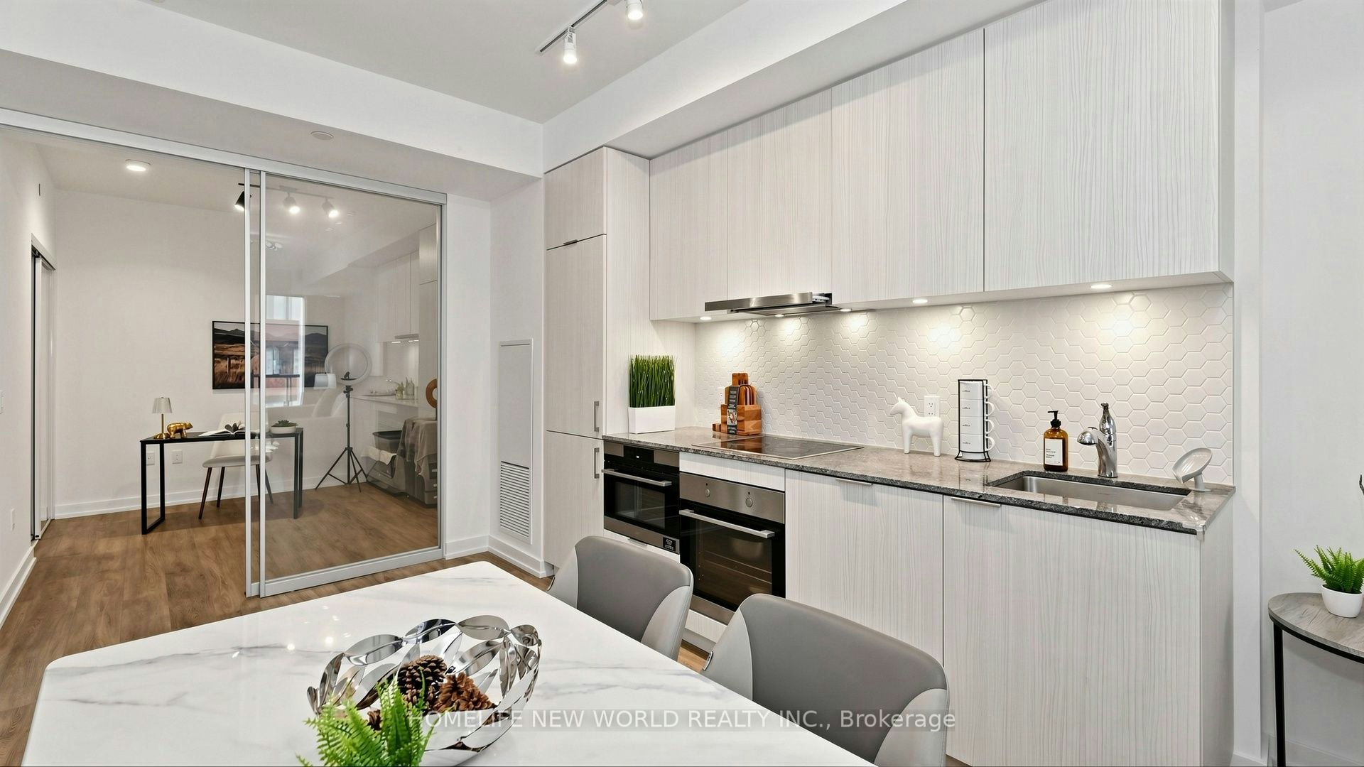 813-158 Front Street E, Toronto, ON, M5A 0K9 - 18