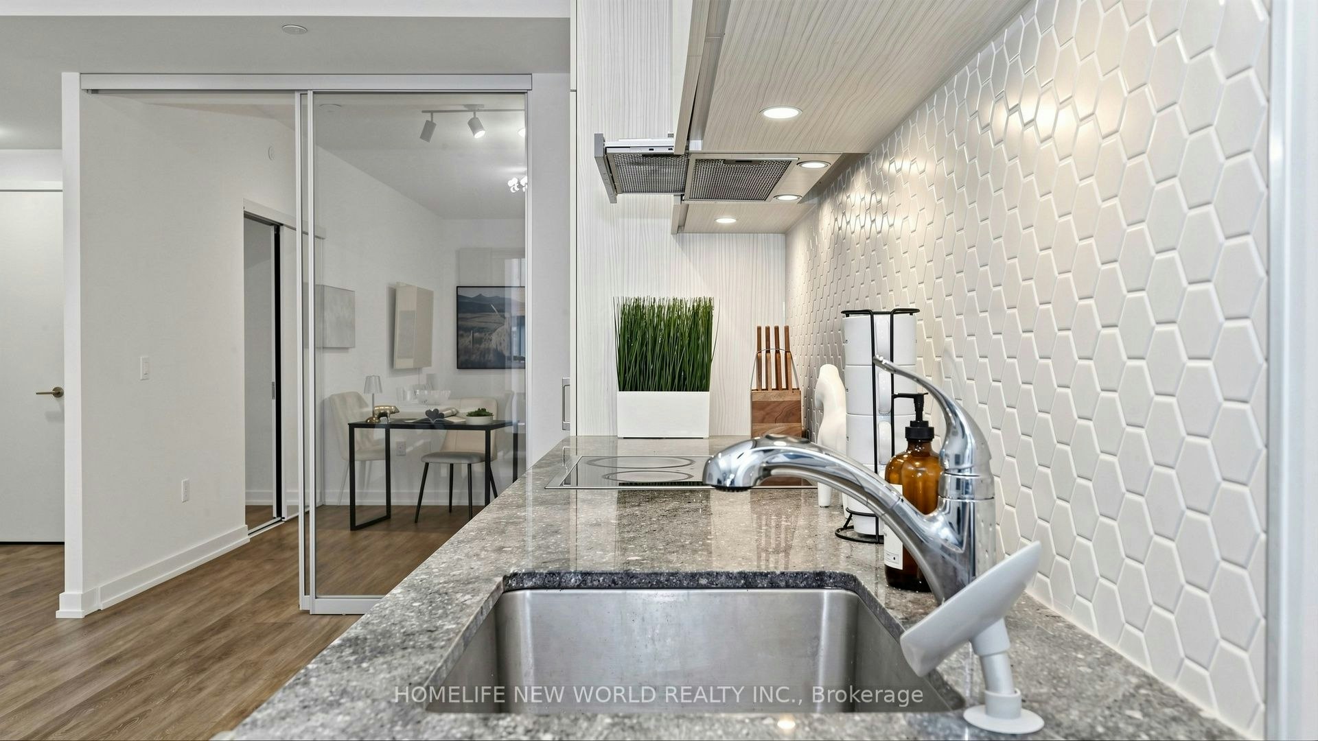 813-158 Front Street E, Toronto, ON, M5A 0K9 - 21