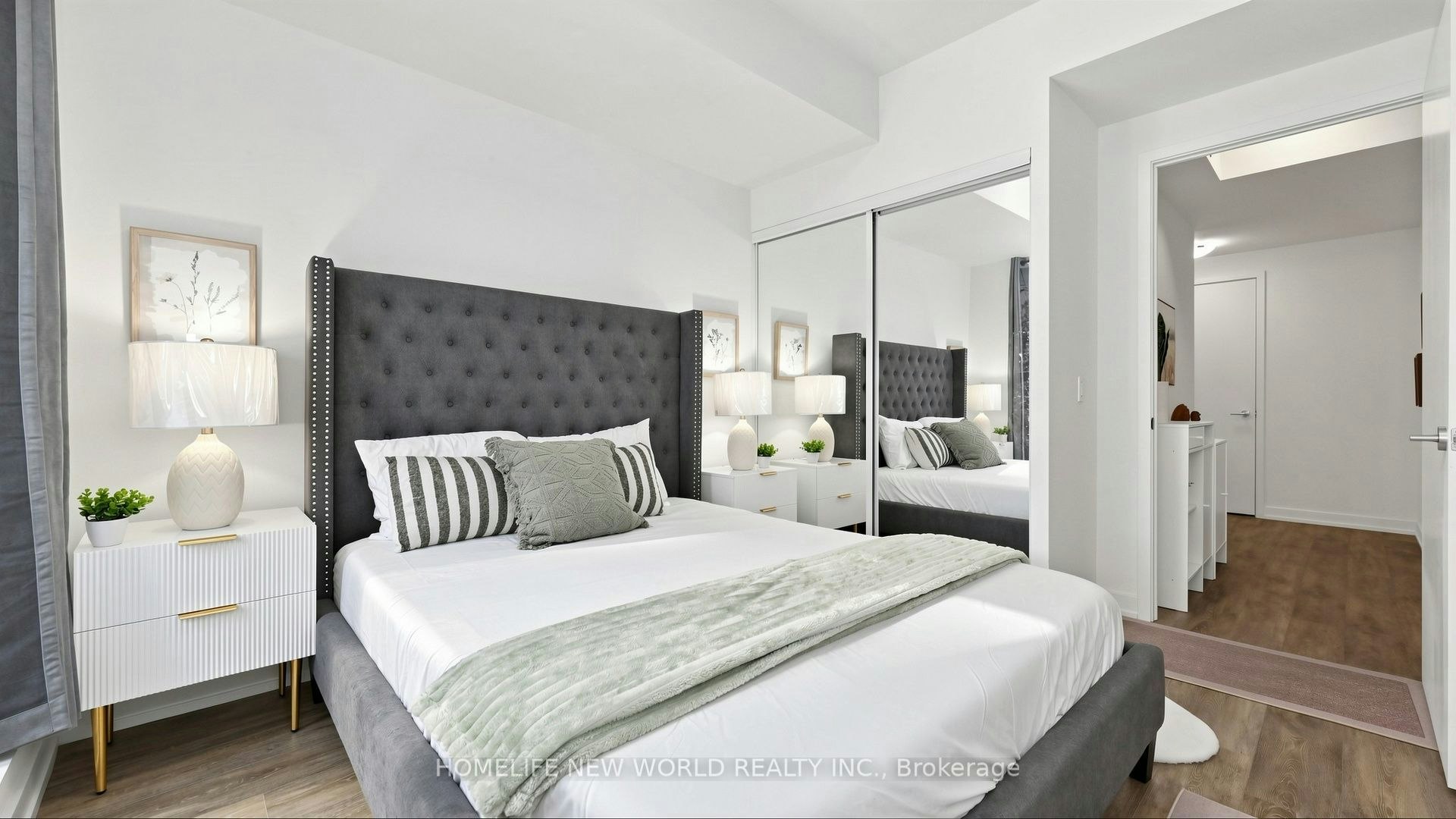 813-158 Front Street E, Toronto, ON, M5A 0K9 - 24