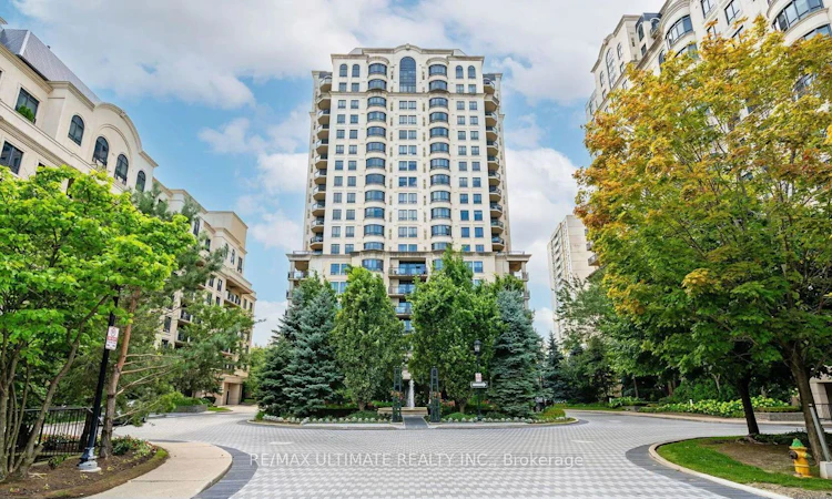 303c-662 Sheppard Avenue