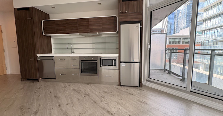 806-45 Charles Street E, Toronto, ON, M4Y 0B8