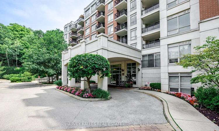 317-38 William Carson Crescent