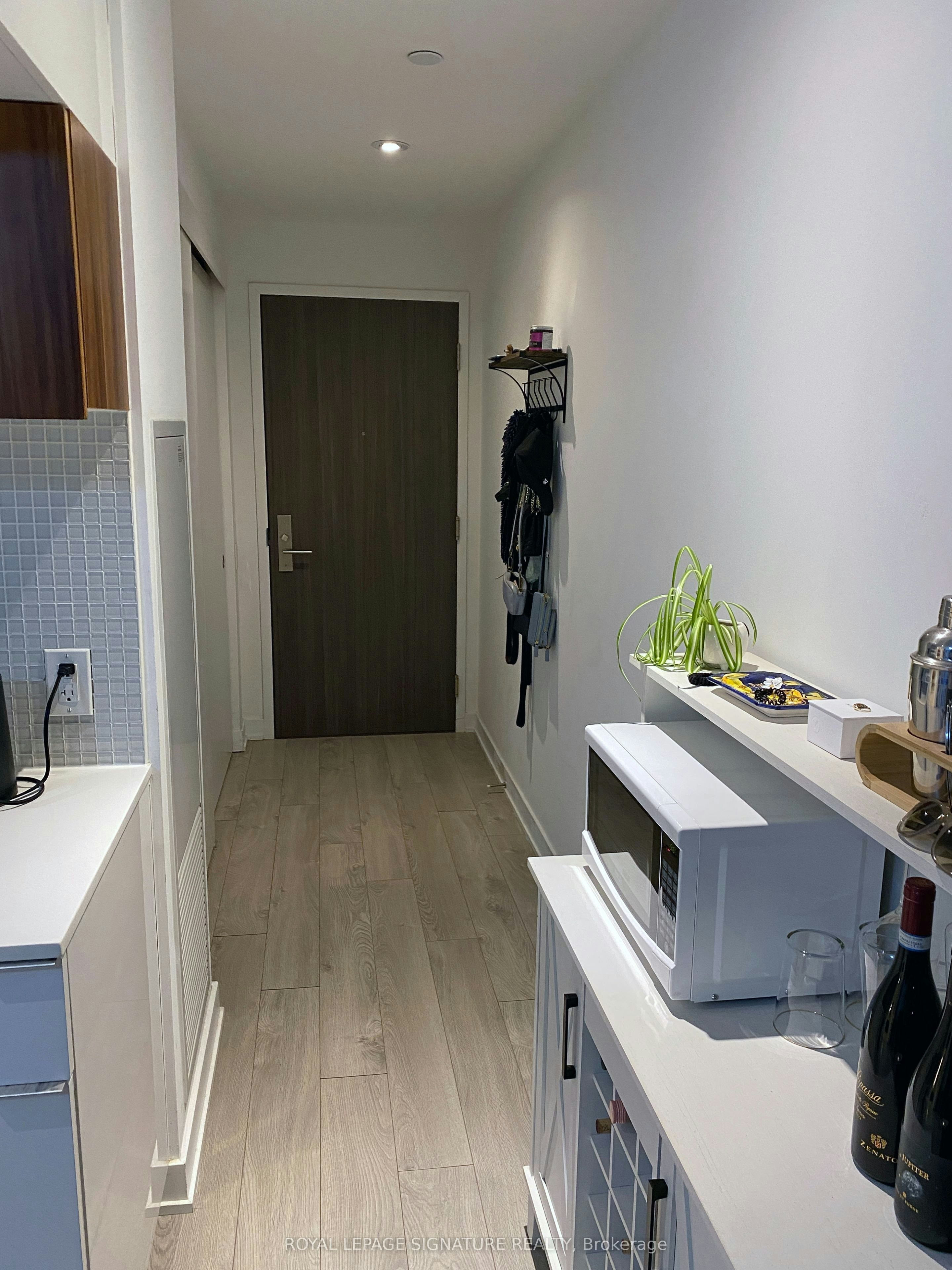 201-185 Roehampton Avenue, Toronto, ON, M4P 0C6 - 6