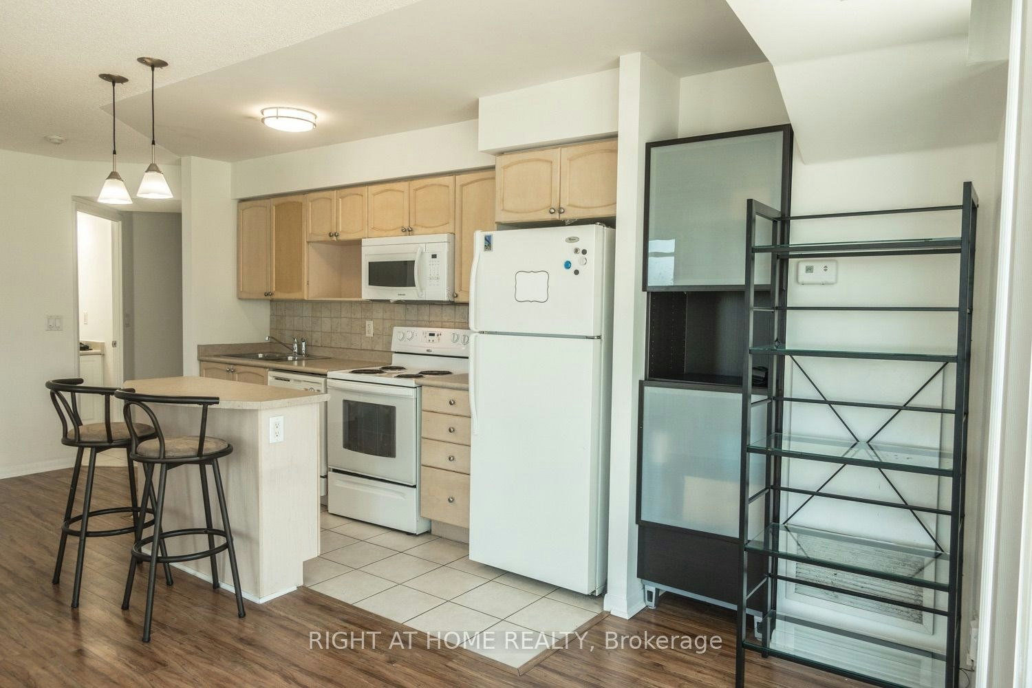 1405-18 Yonge Street, Toronto, ON, M5E 1Z8 - 4