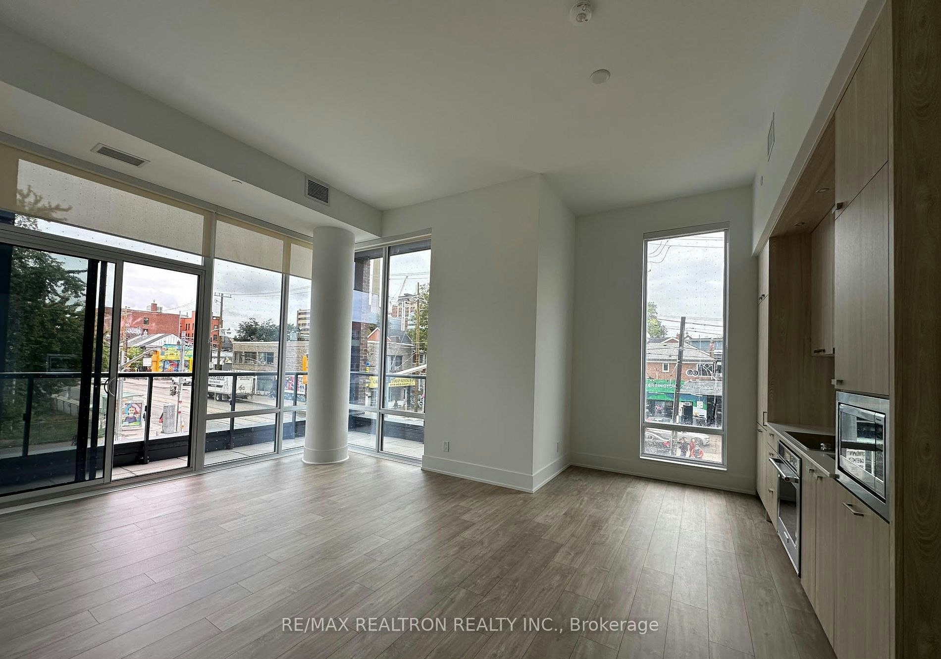 312-115 Denison Avenue, Toronto, ON, M5T 2N1 - 2