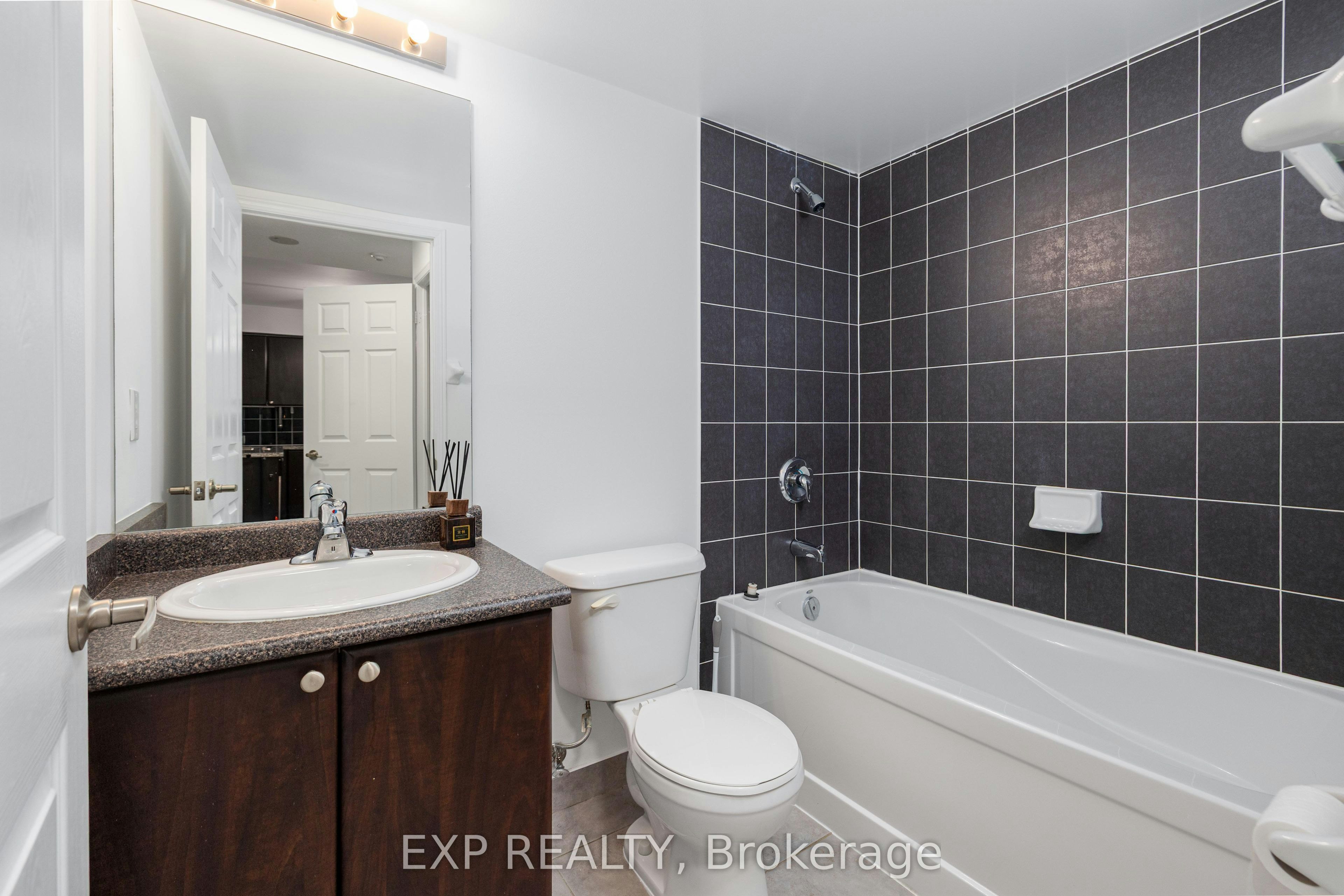 311-35 Hollywood Avenue, Toronto, ON, M2N 0A9 - 24