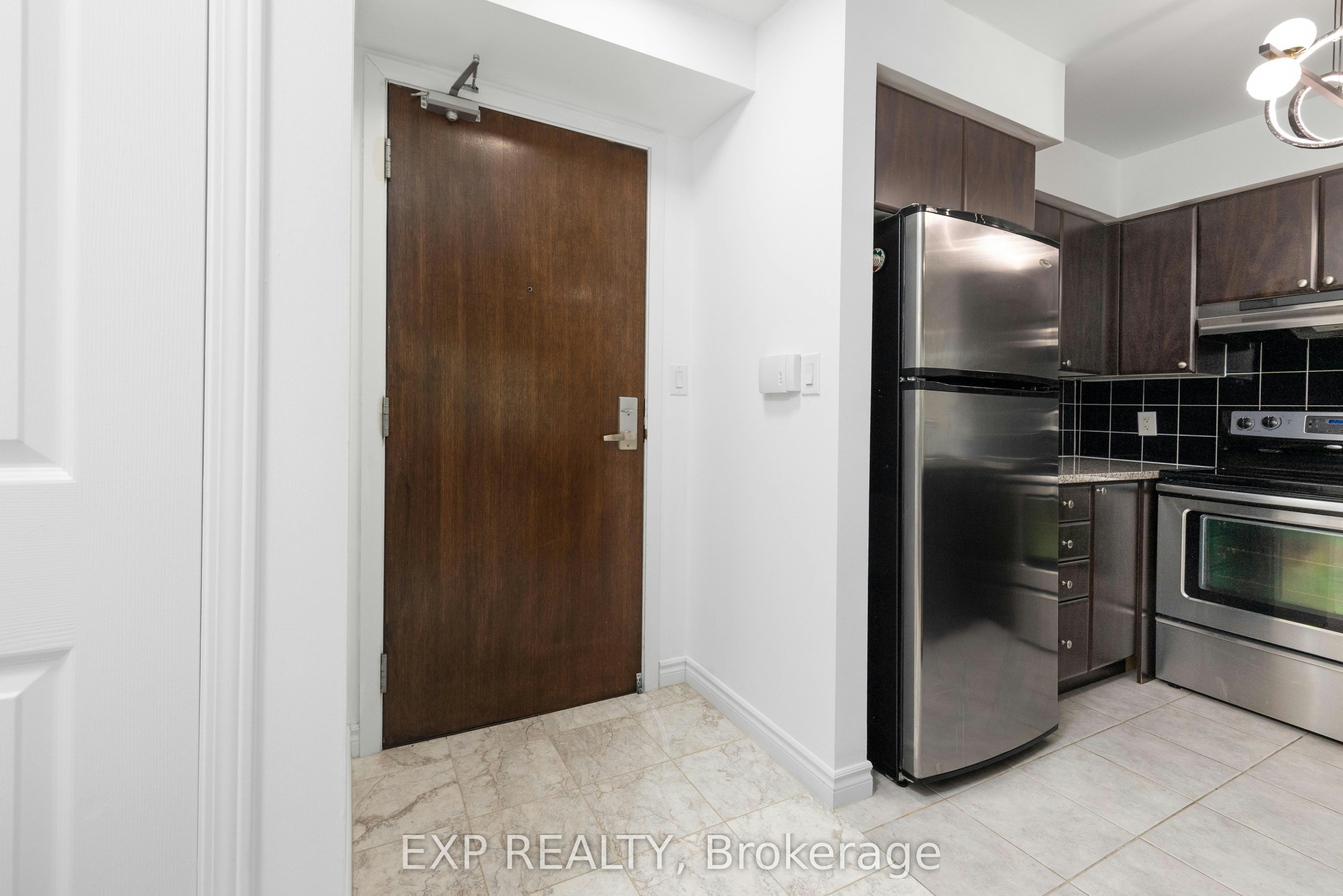 311-35 Hollywood Avenue, Toronto, ON, M2N 0A9 - 12