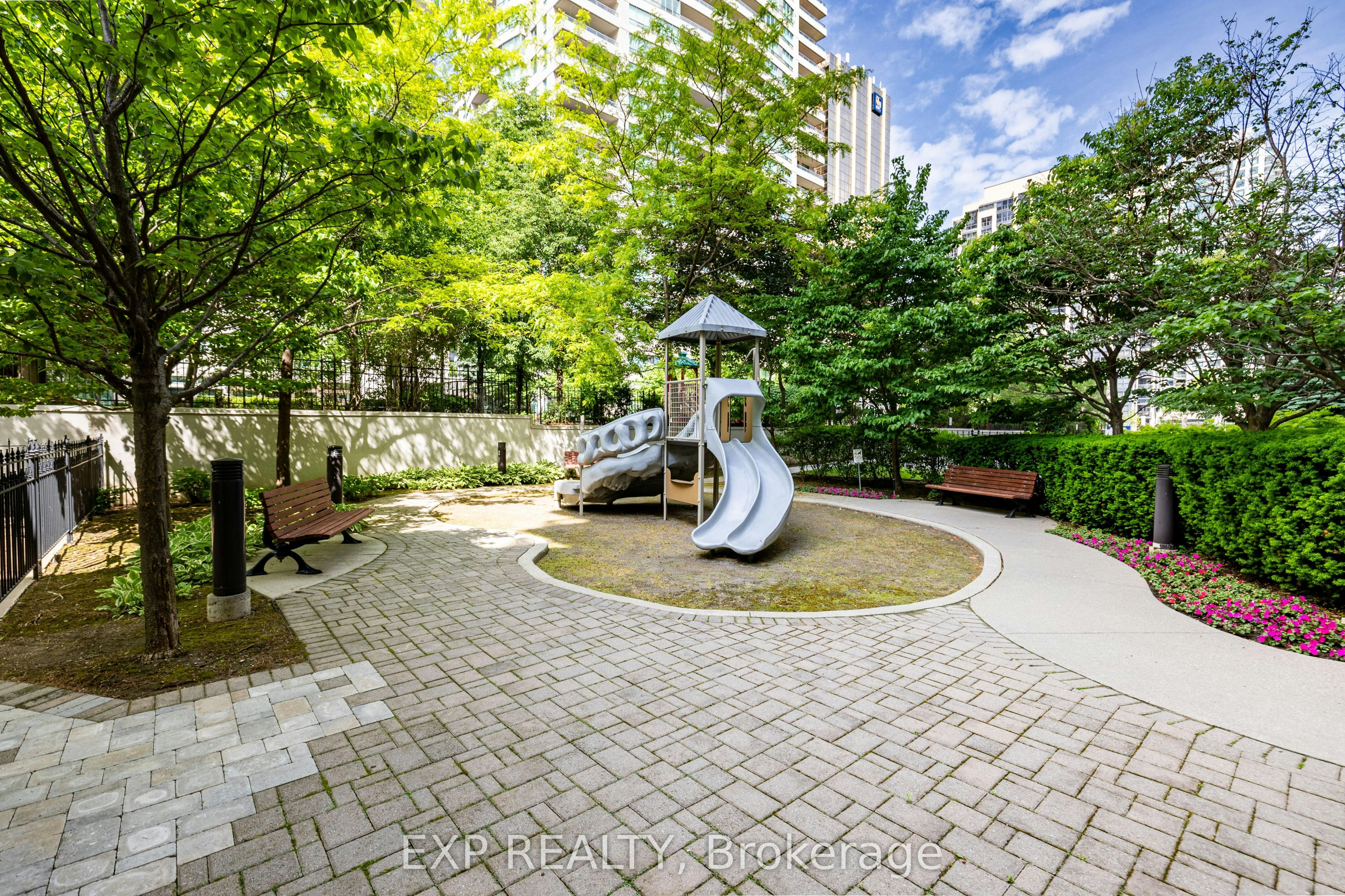 311-35 Hollywood Avenue, Toronto, ON, M2N 0A9 - 41