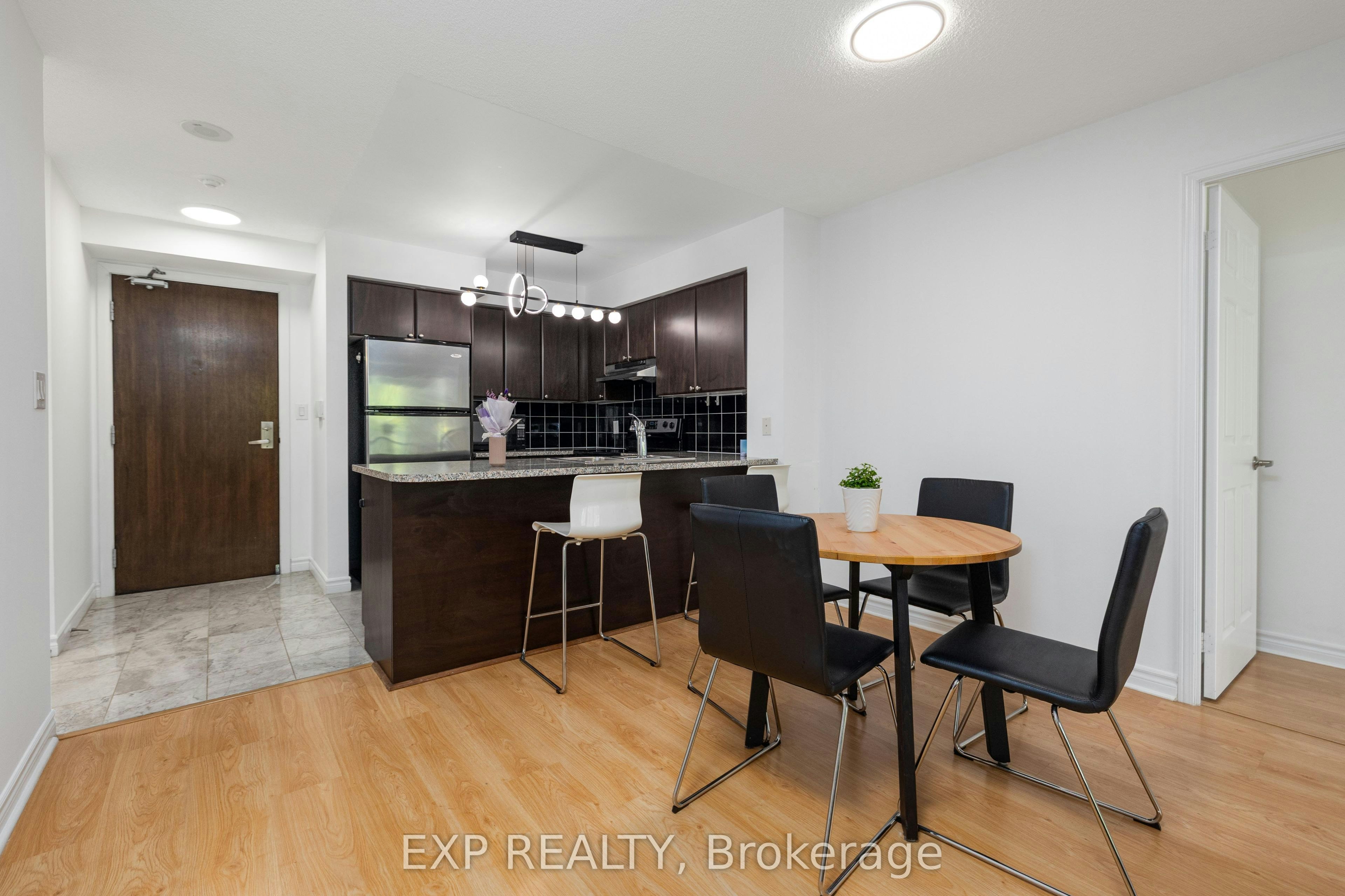 311-35 Hollywood Avenue, Toronto, ON, M2N 0A9 - 11