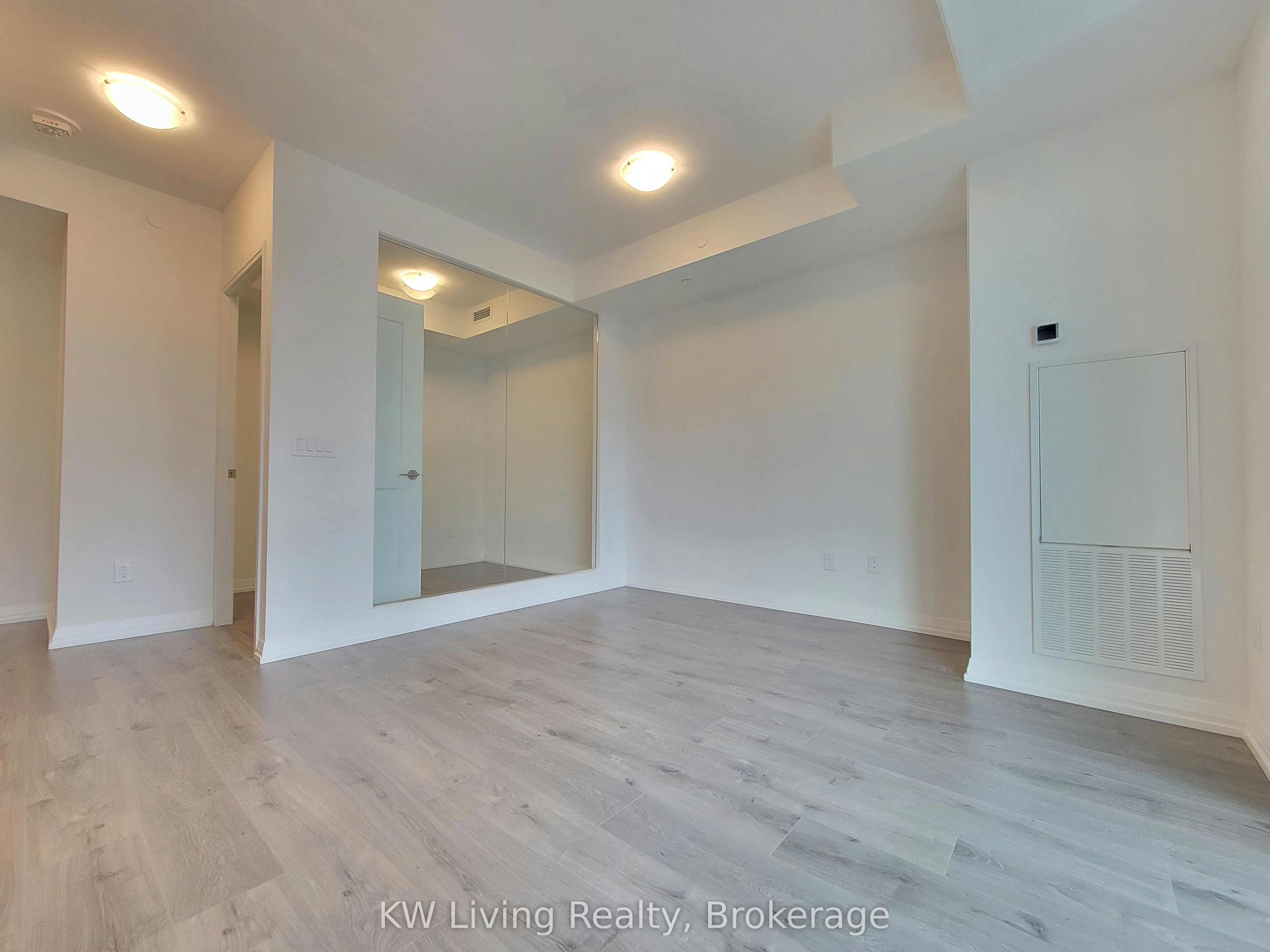 4211-8 Widmer Street, Toronto, ON, M5V 0W6 - 6