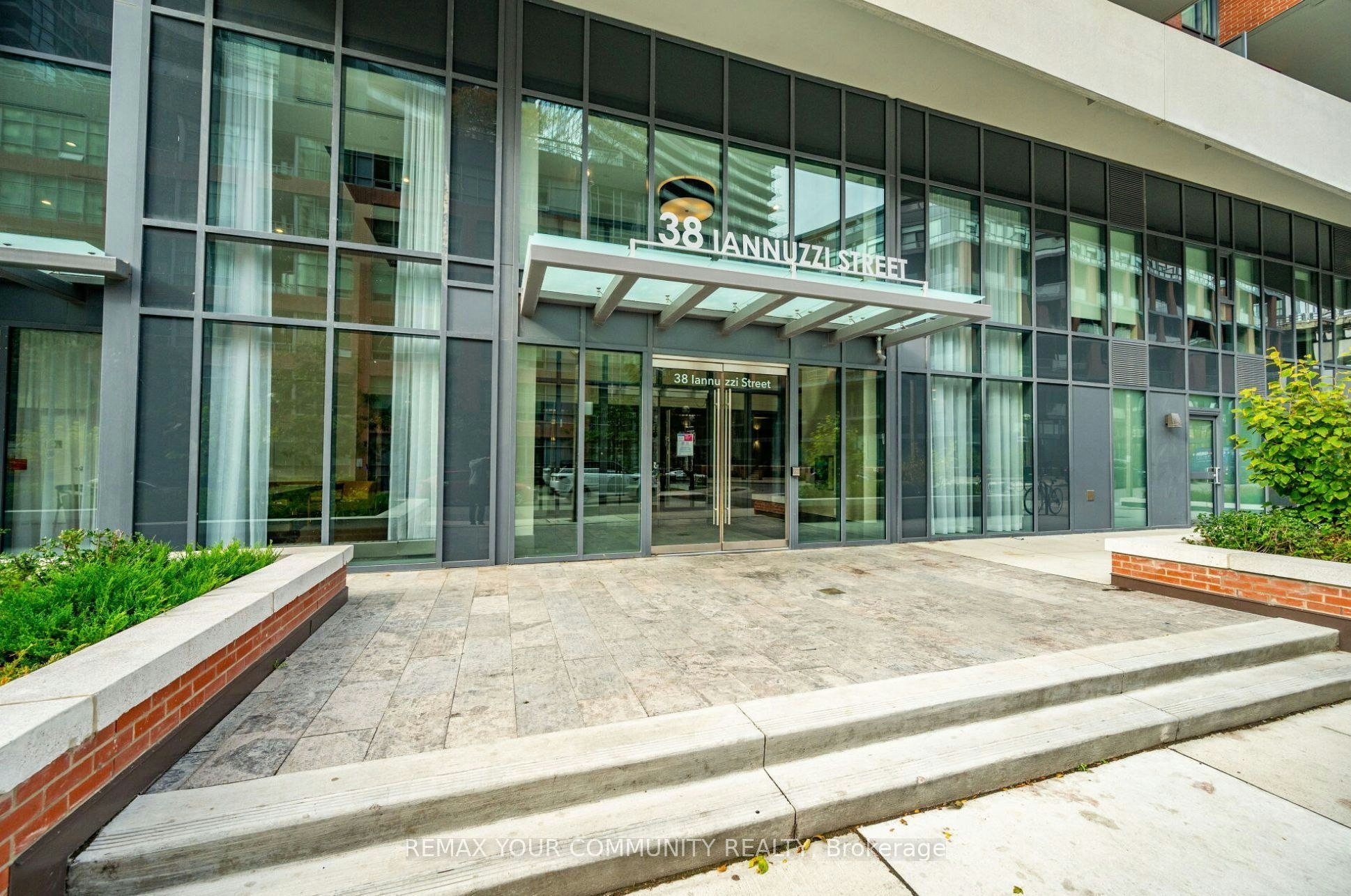 2003-38 Iannuzzi Street, Toronto, ON, M5V 0S2