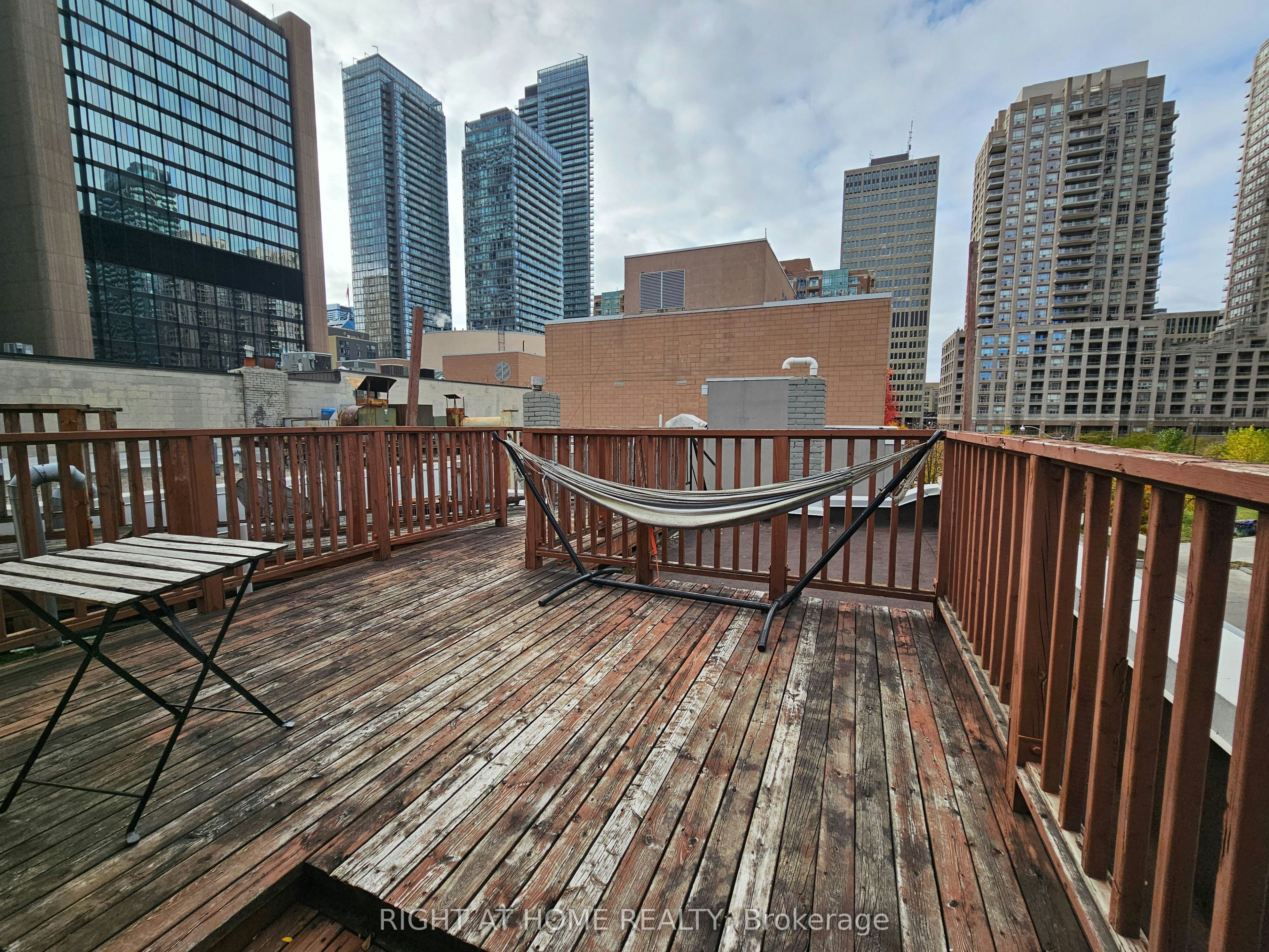300-524 Yonge Street, Toronto, ON, M4Y 1X9 - 31