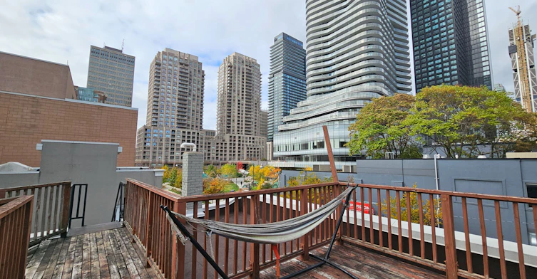 300-524 Yonge Street, Toronto, ON, M4Y 1X9 - 32