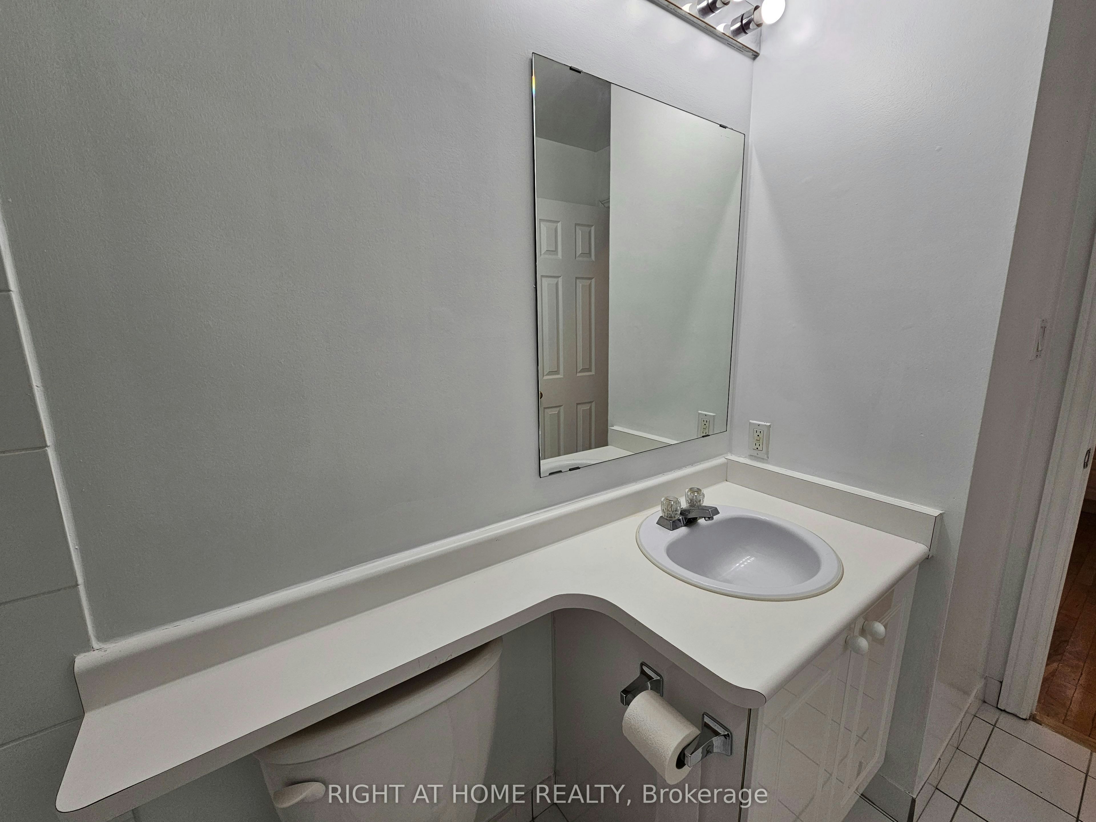 300-524 Yonge Street, Toronto, ON, M4Y 1X9 - 25