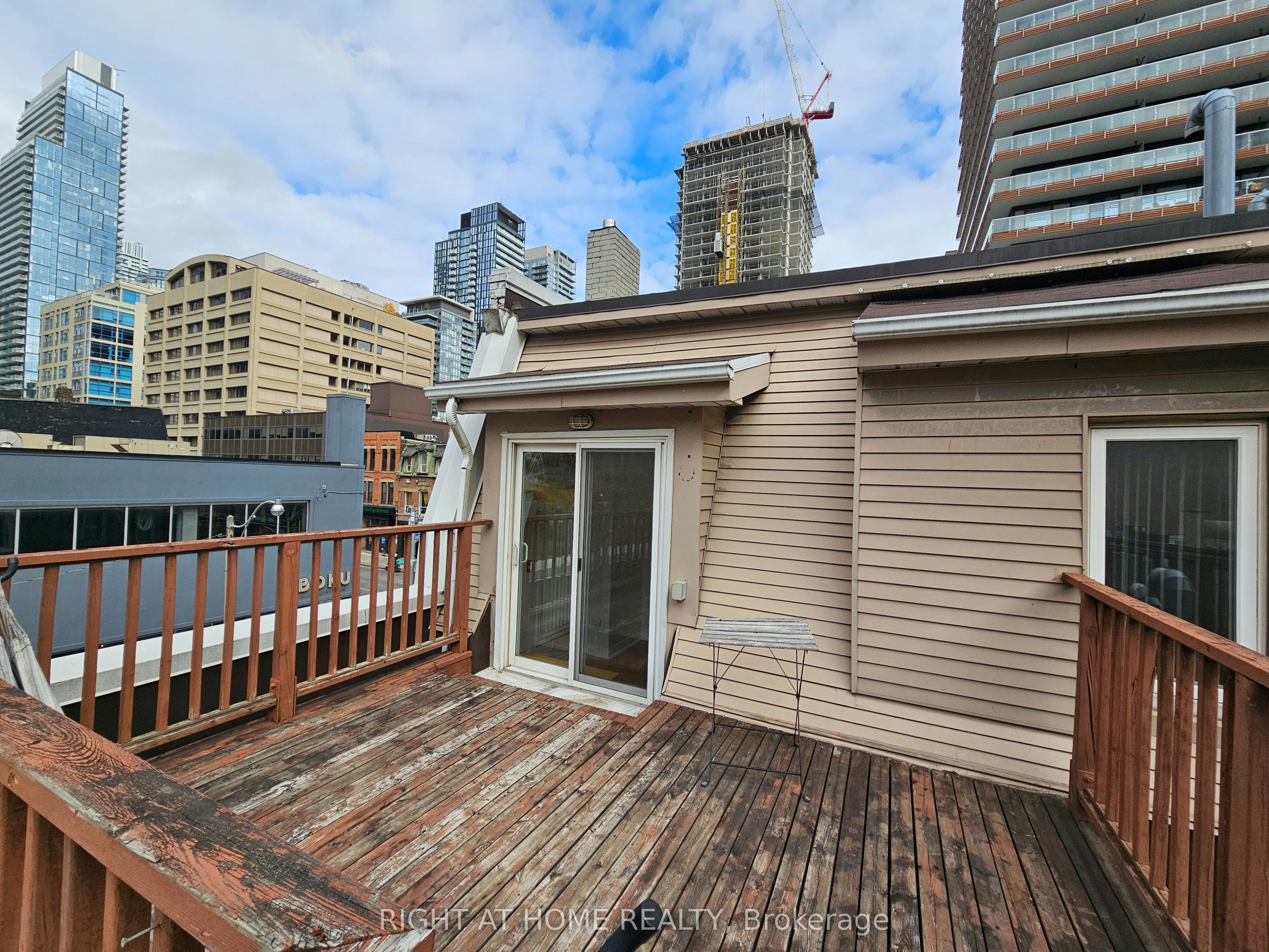 300-524 Yonge Street, Toronto, ON, M4Y 1X9 - 33