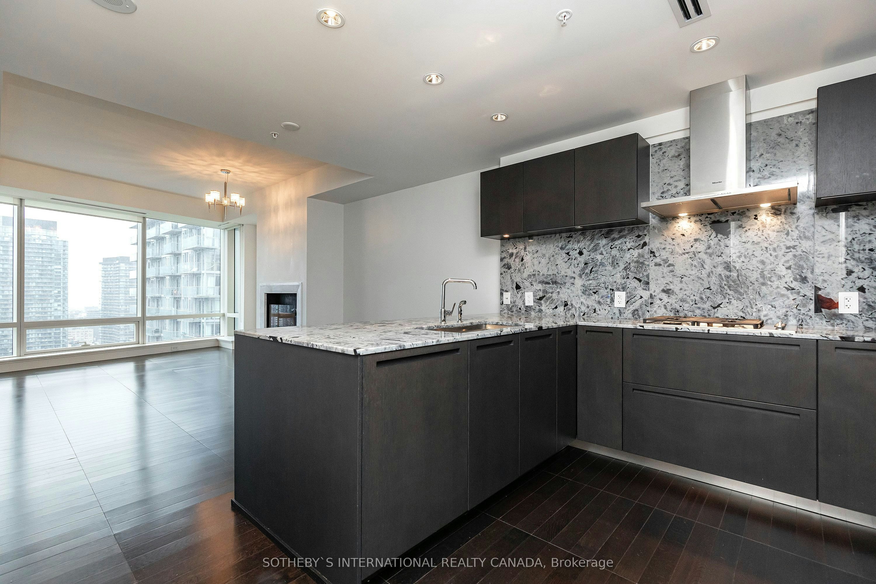 3002-180 University Avenue, Toronto, ON, M5H 0A2 - 5