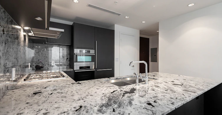 3002-180 University Avenue, Toronto, ON, M5H 0A2 - 6