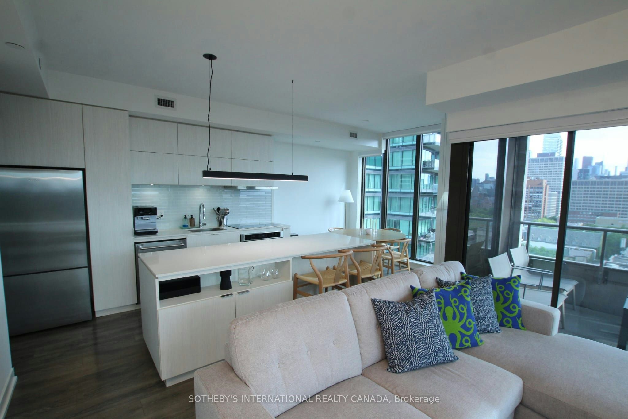 1206-2 St Thomas Street, Toronto, ON, M5S 2Z1 - 6
