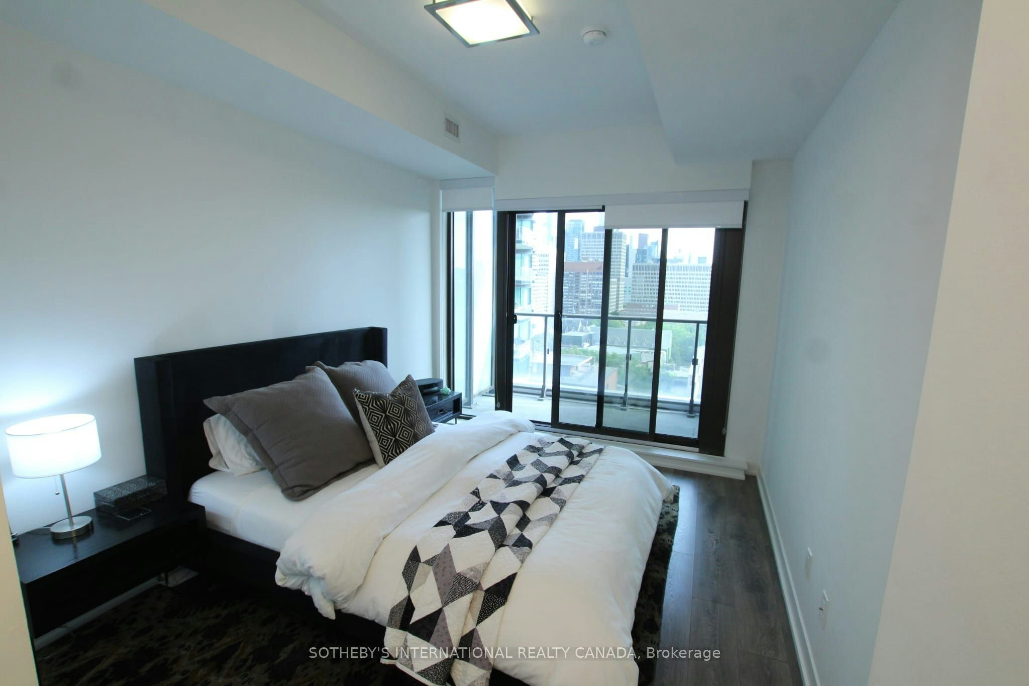 1206-2 St Thomas Street, Toronto, ON, M5S 2Z1 - 9