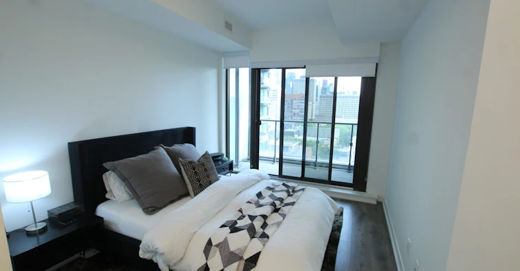 1206-2 St Thomas Street, Toronto, ON, M5S 2Z1 - 9