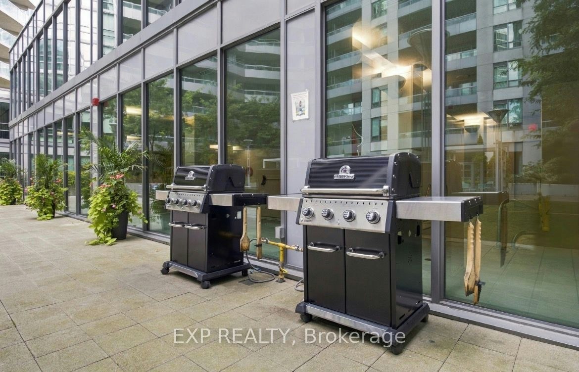 2305-19 Grand Trunk Crescent, Toronto, ON, M5J 3A3 - 12