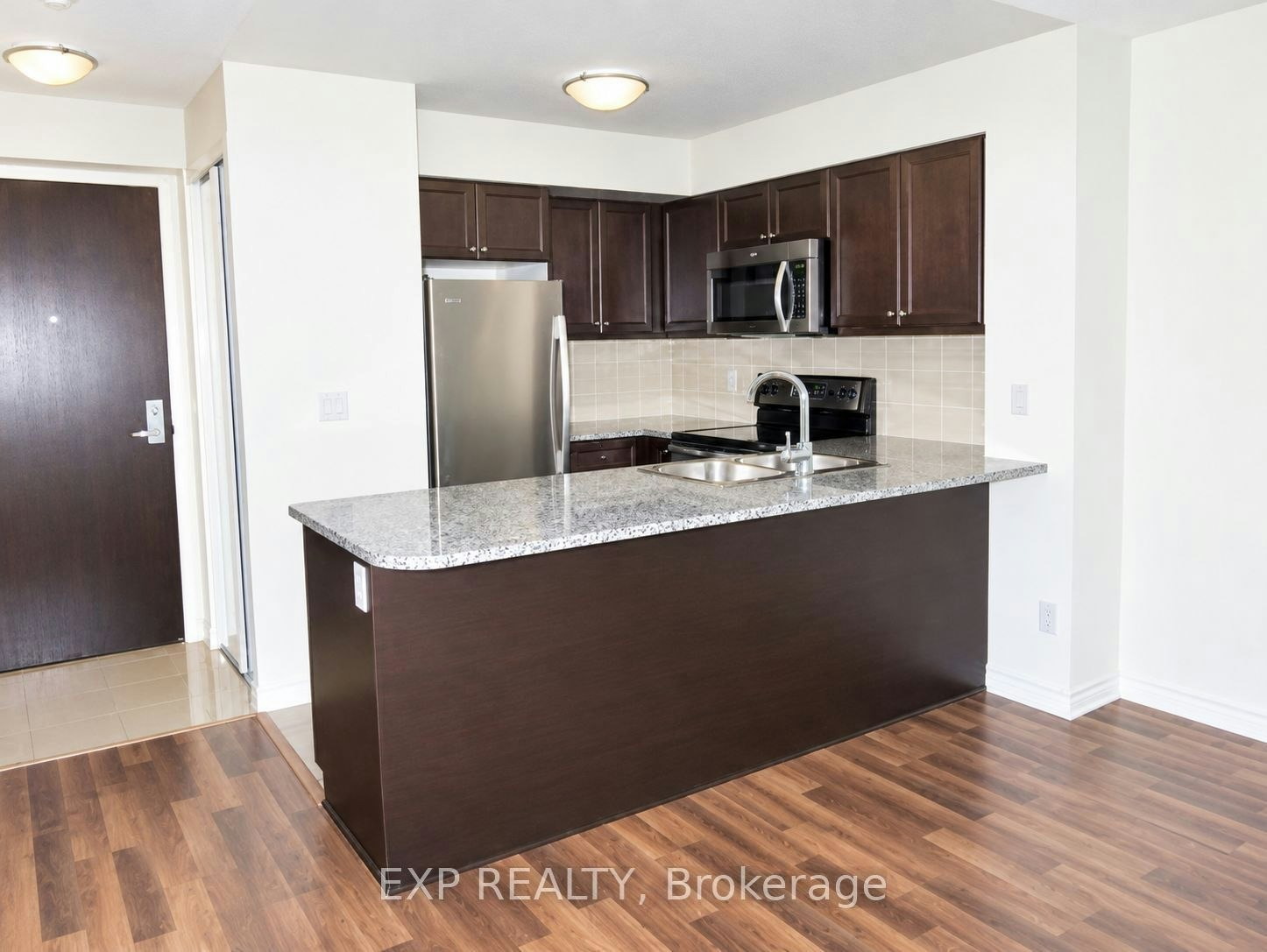 2305-19 Grand Trunk Crescent, Toronto, ON, M5J 3A3 - 2