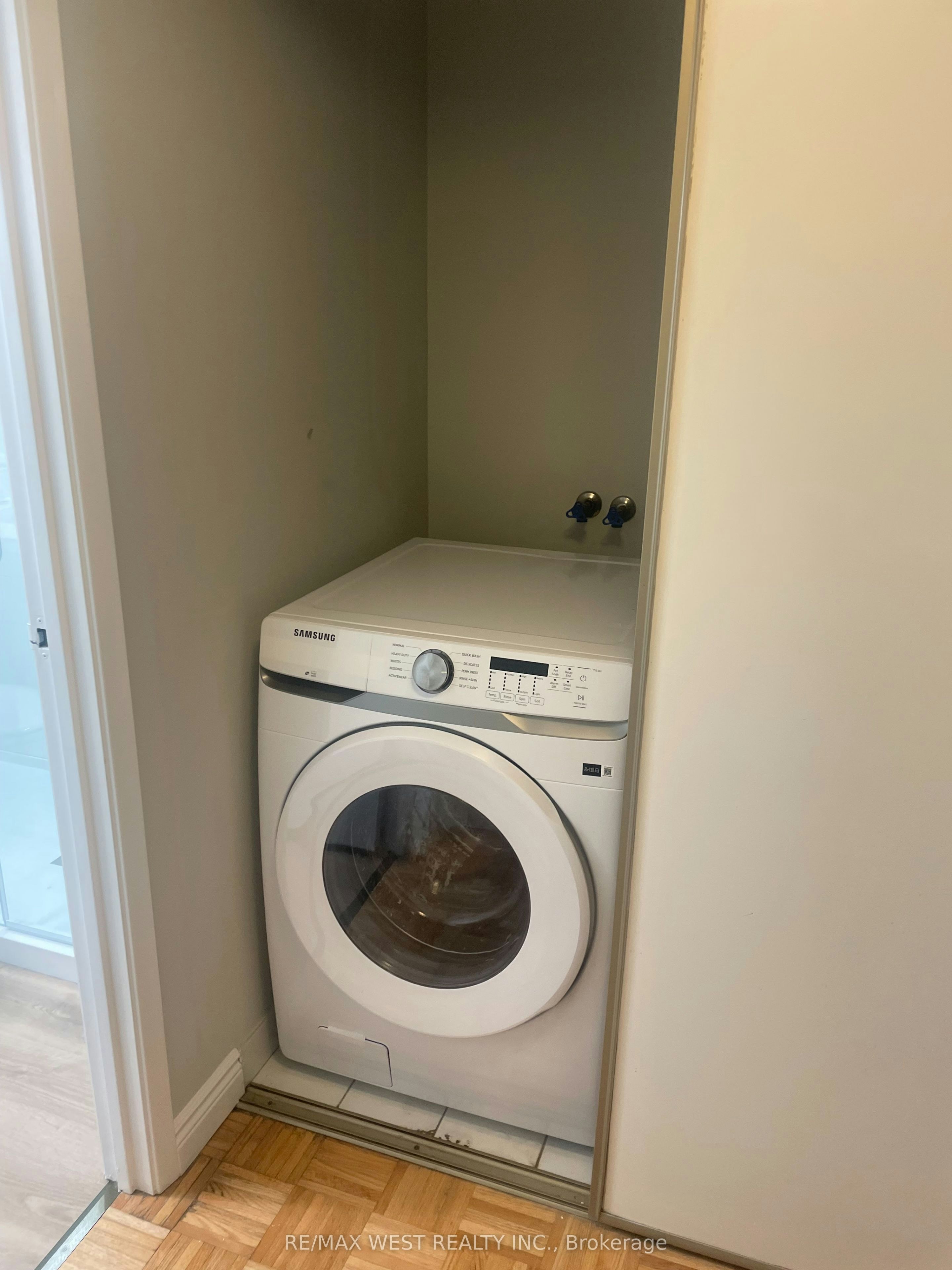 202 Rear-13 Grange Avenue, Toronto, ON, M5T 1C6 - 18