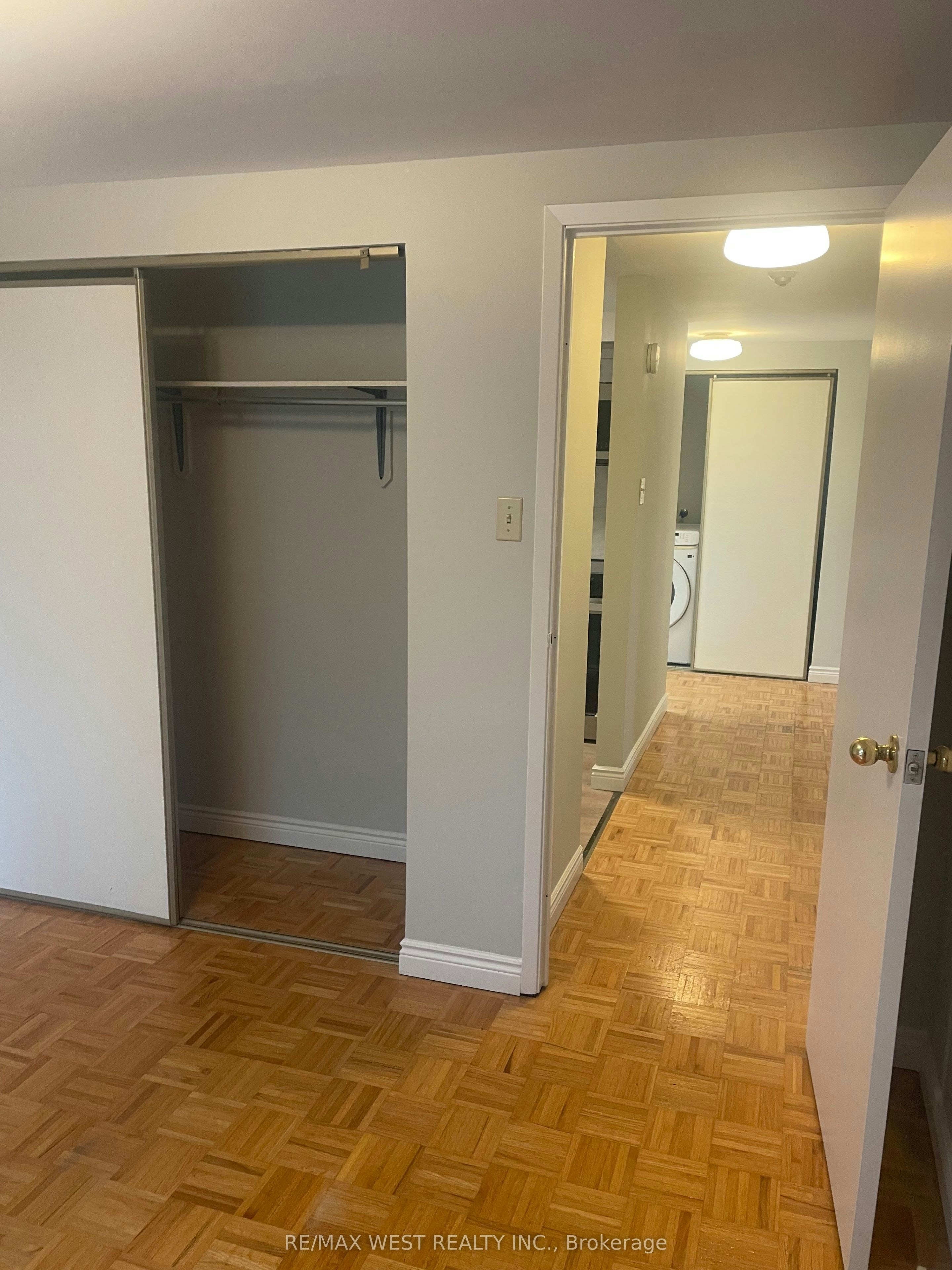 202 Rear-13 Grange Avenue, Toronto, ON, M5T 1C6 - 17