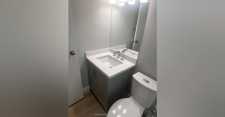 202 Rear-13 Grange Avenue, Toronto, ON, M5T 1C6 - 25