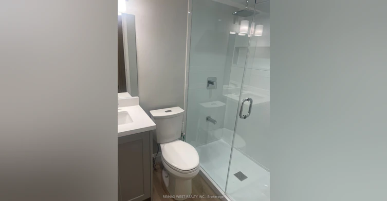 202 Rear-13 Grange Avenue, Toronto, ON, M5T 1C6 - 21