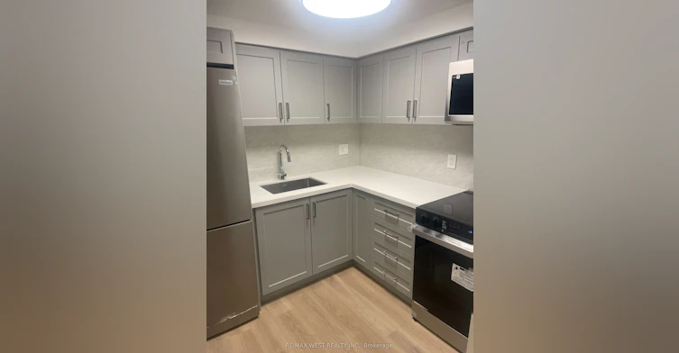 202 Rear-13 Grange Avenue, Toronto, ON, M5T 1C6 - 10