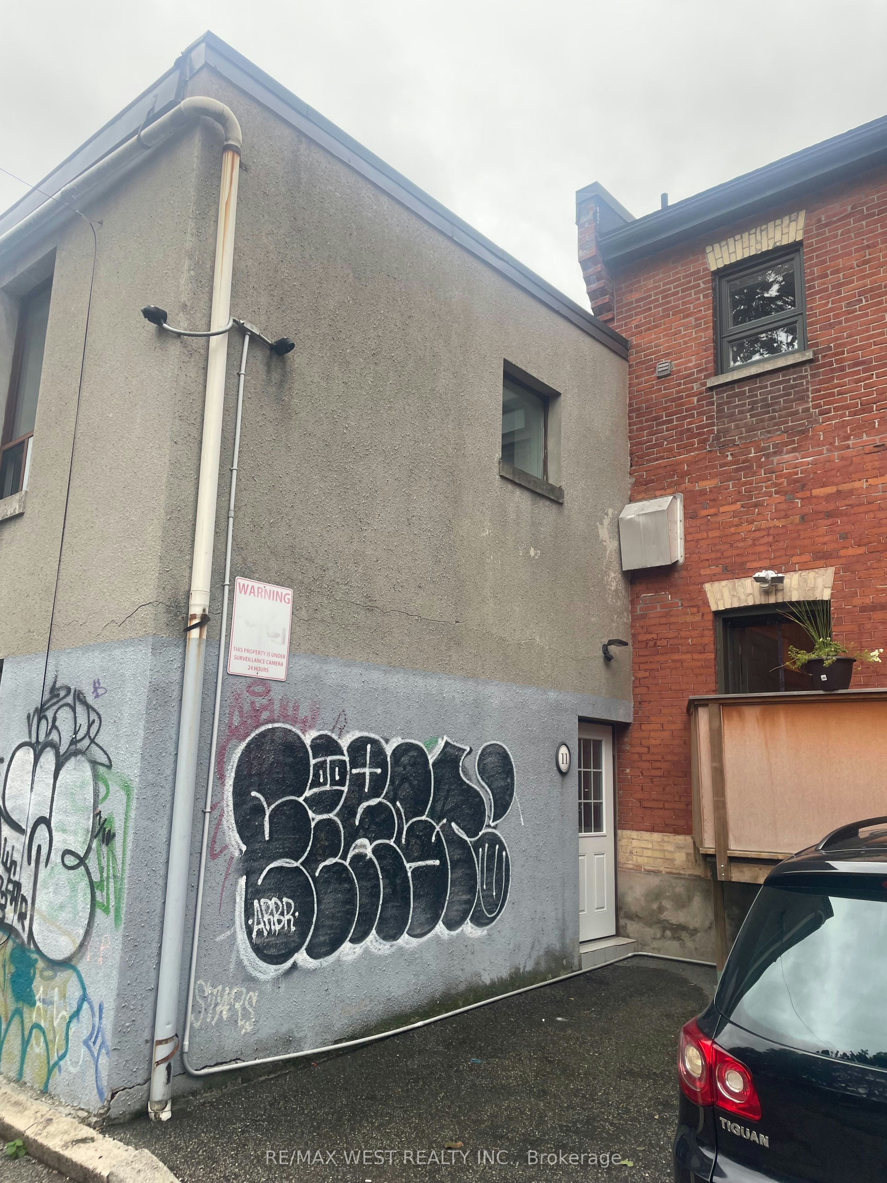 202 Rear-13 Grange Avenue, Toronto, ON, M5T 1C6 - 27
