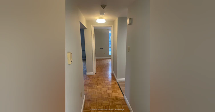 202 Rear-13 Grange Avenue, Toronto, ON, M5T 1C6 - 13
